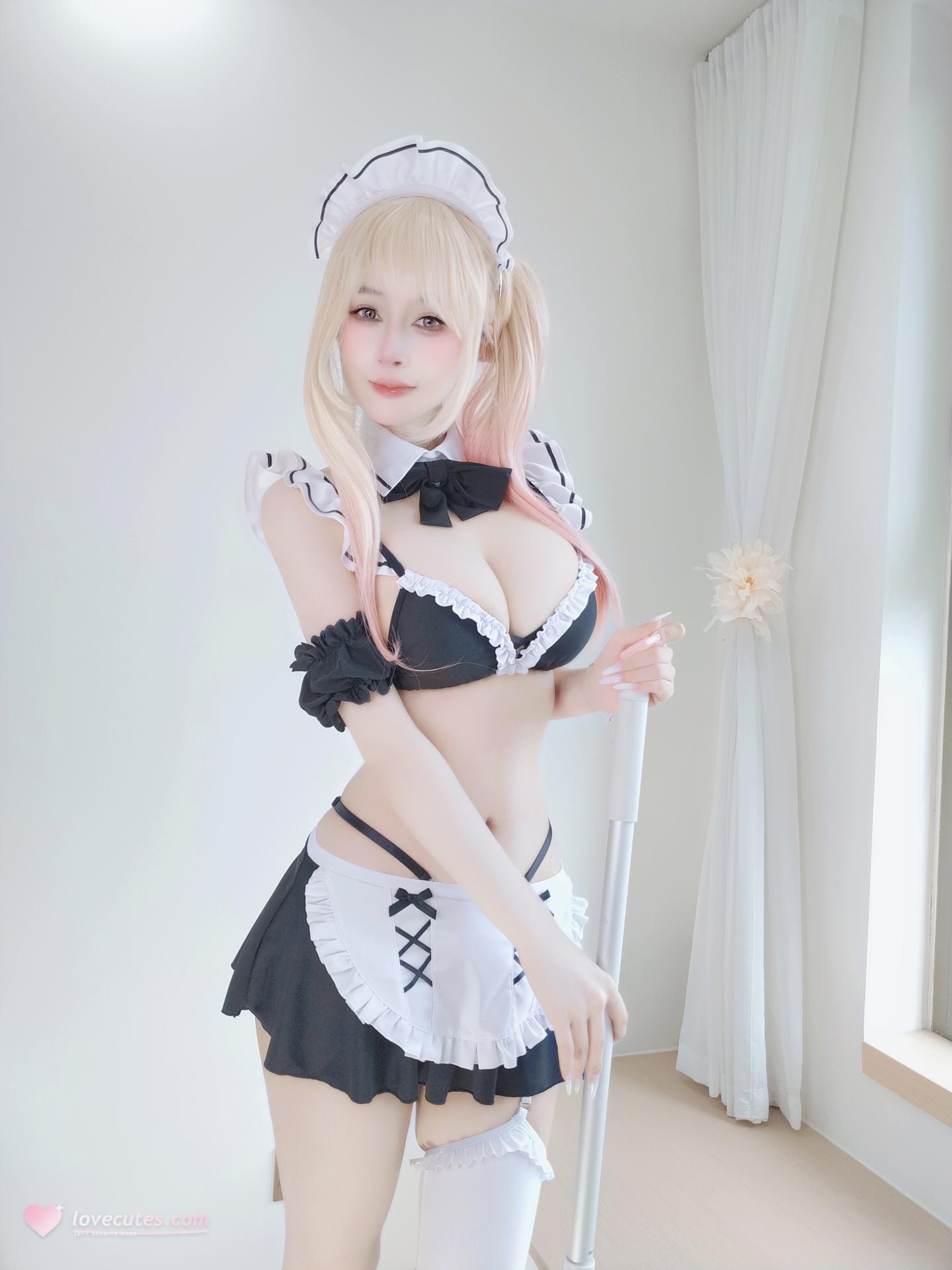 [cosplay] 白銀81 - 更衣人偶墜入愛河 喜多川海夢：黑白女僕裝美胸 62P
