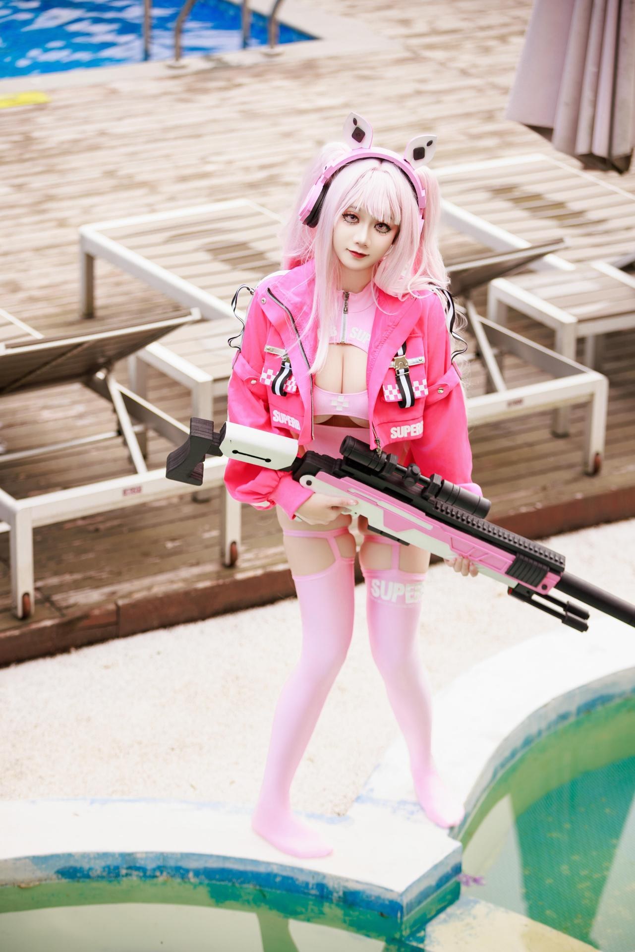 [cosplay] Ah Xuexue - Alice Swimwear: Pink Bunny-Ear Swimsuit, Spear by the Pool, Long Legs, 94P1V