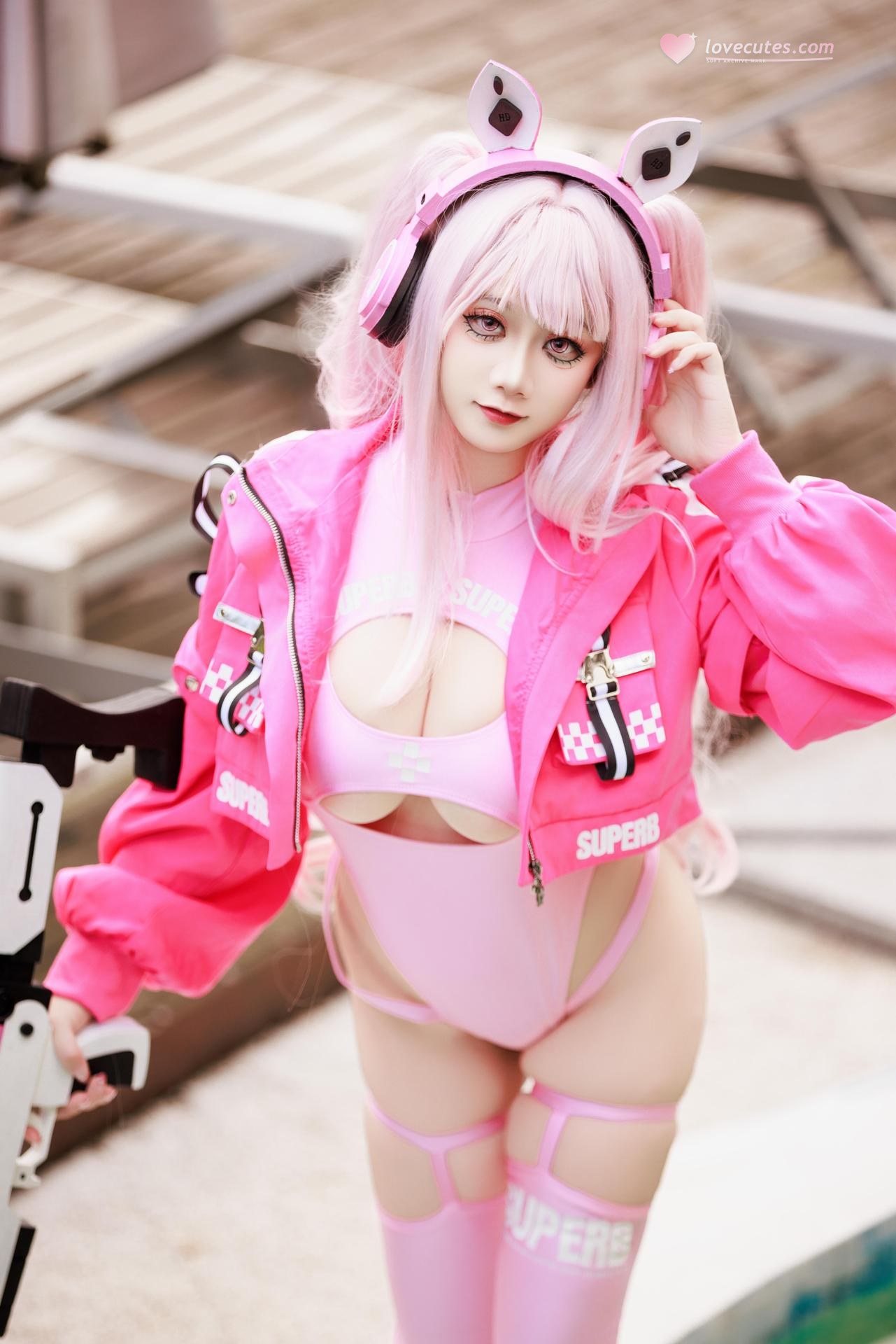 [cosplay] Ah Xuexue - Alice Swimwear: Pink Bunny-Ear Swimsuit, Spear by the Pool, Long Legs, 94P1V