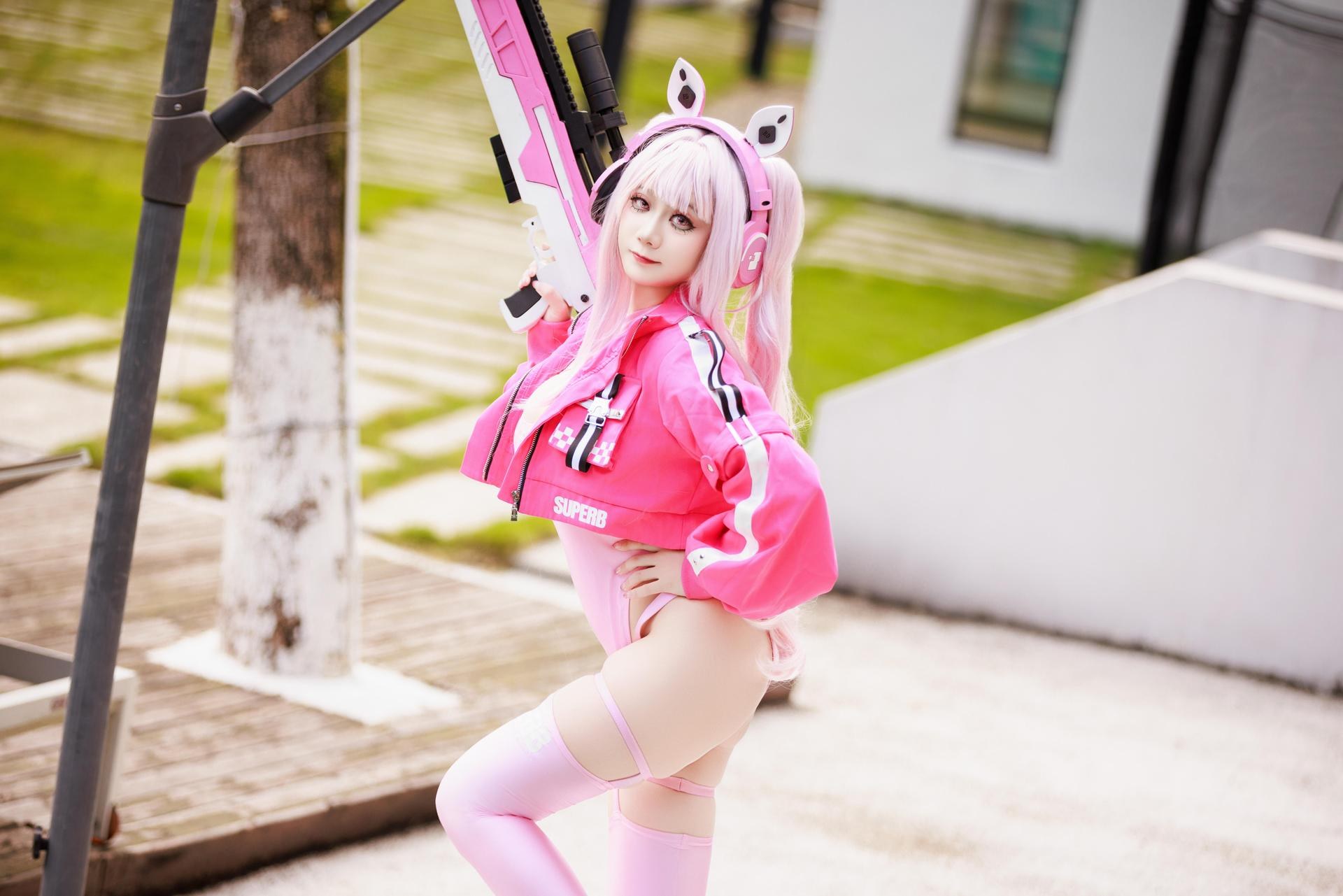 [cosplay] Ah Xuexue - Alice Swimwear: Pink Bunny-Ear Swimsuit, Spear by the Pool, Long Legs, 94P1V