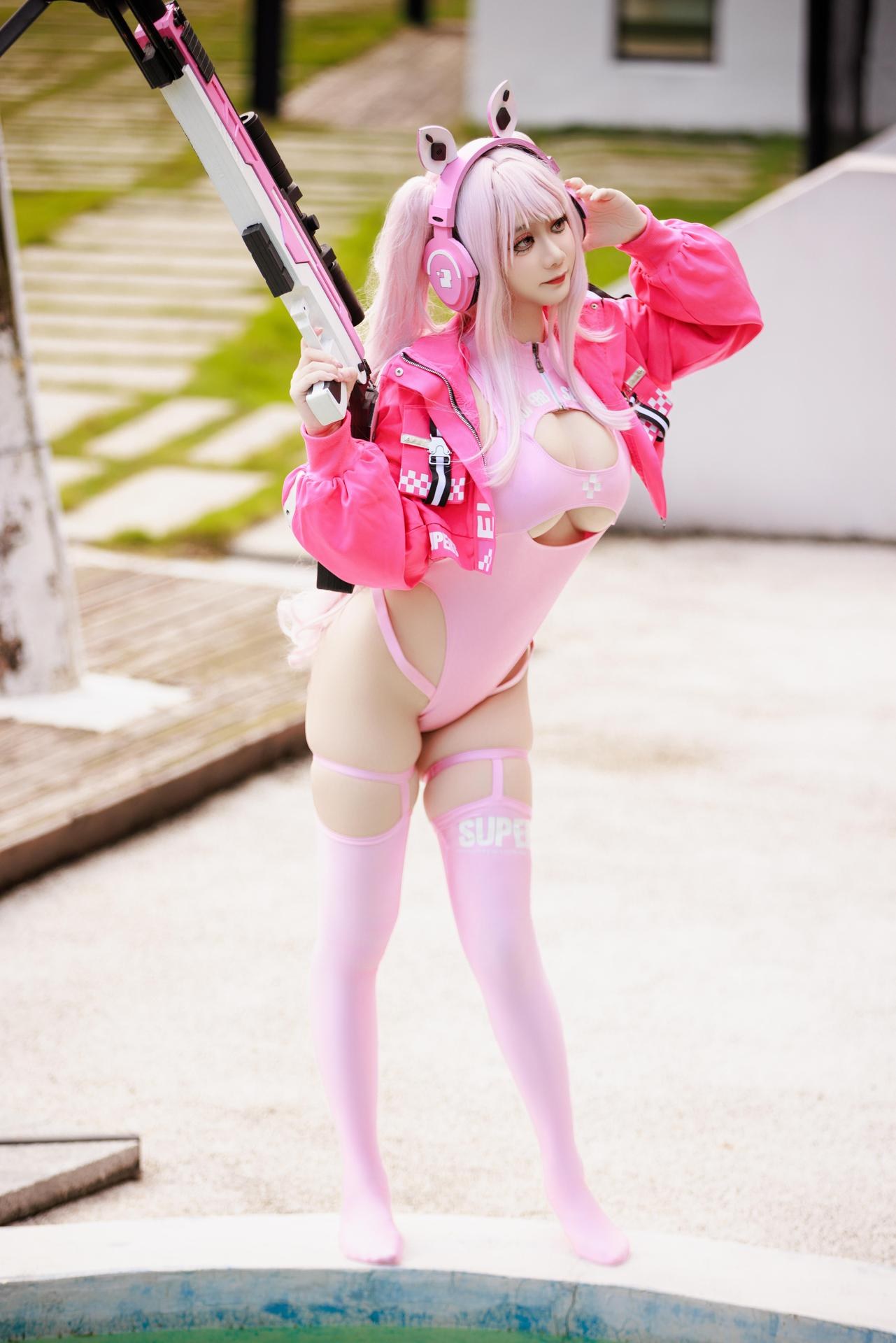 [cosplay] Ah Xuexue - Alice Swimwear: Pink Bunny-Ear Swimsuit, Spear by the Pool, Long Legs, 94P1V
