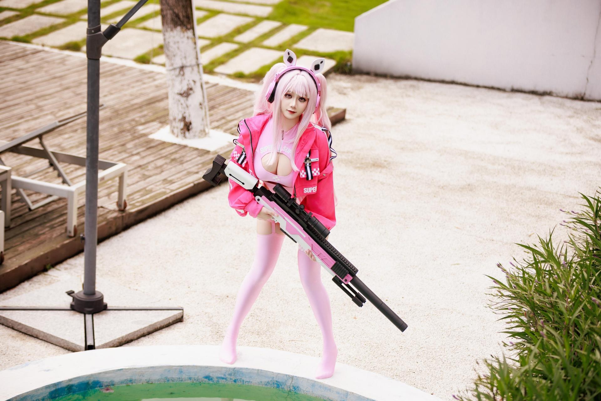 [cosplay] Ah Xuexue - Alice Swimwear: Pink Bunny-Ear Swimsuit, Spear by the Pool, Long Legs, 94P1V