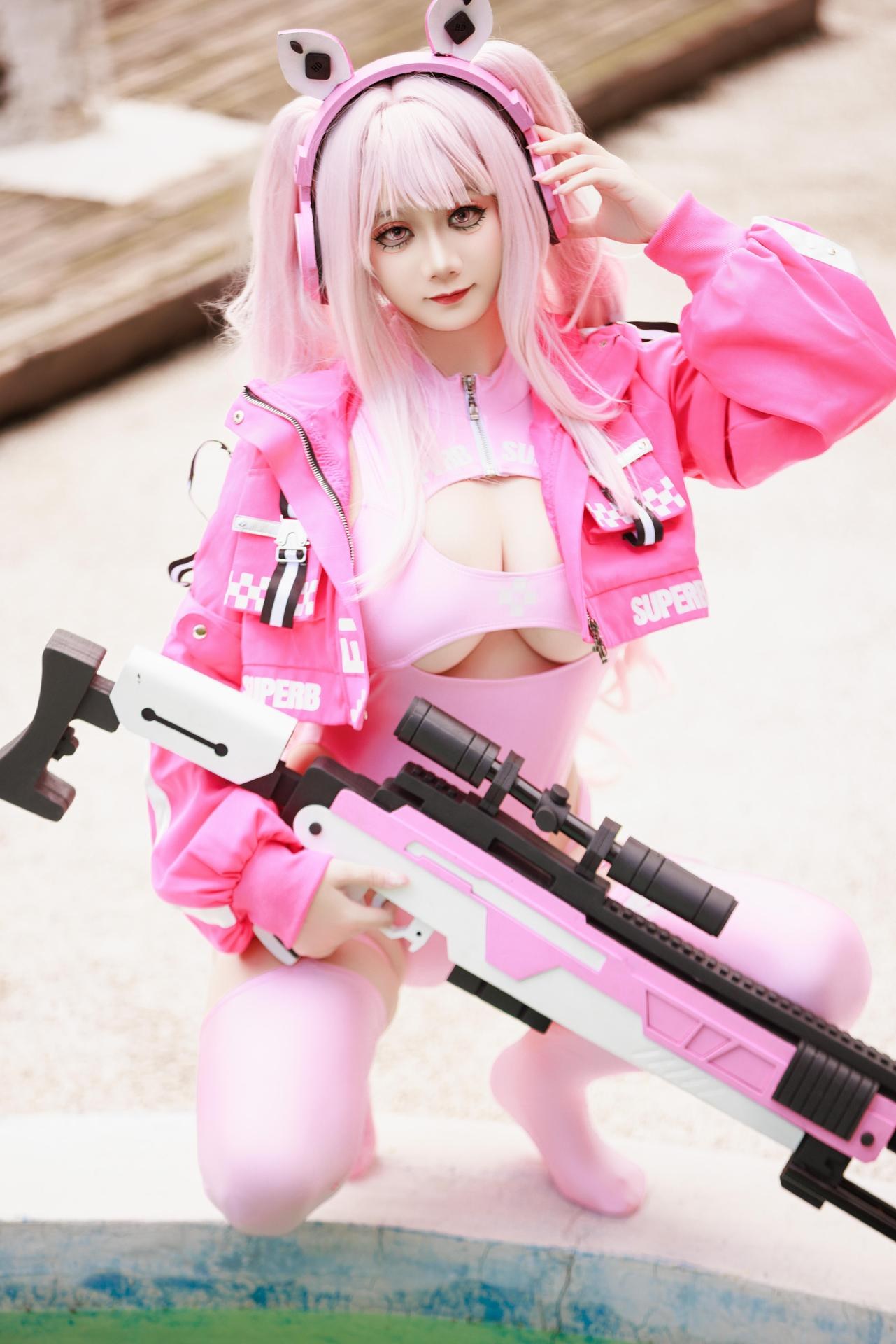 [cosplay] Ah Xuexue - Alice Swimwear: Pink Bunny-Ear Swimsuit, Spear by the Pool, Long Legs, 94P1V