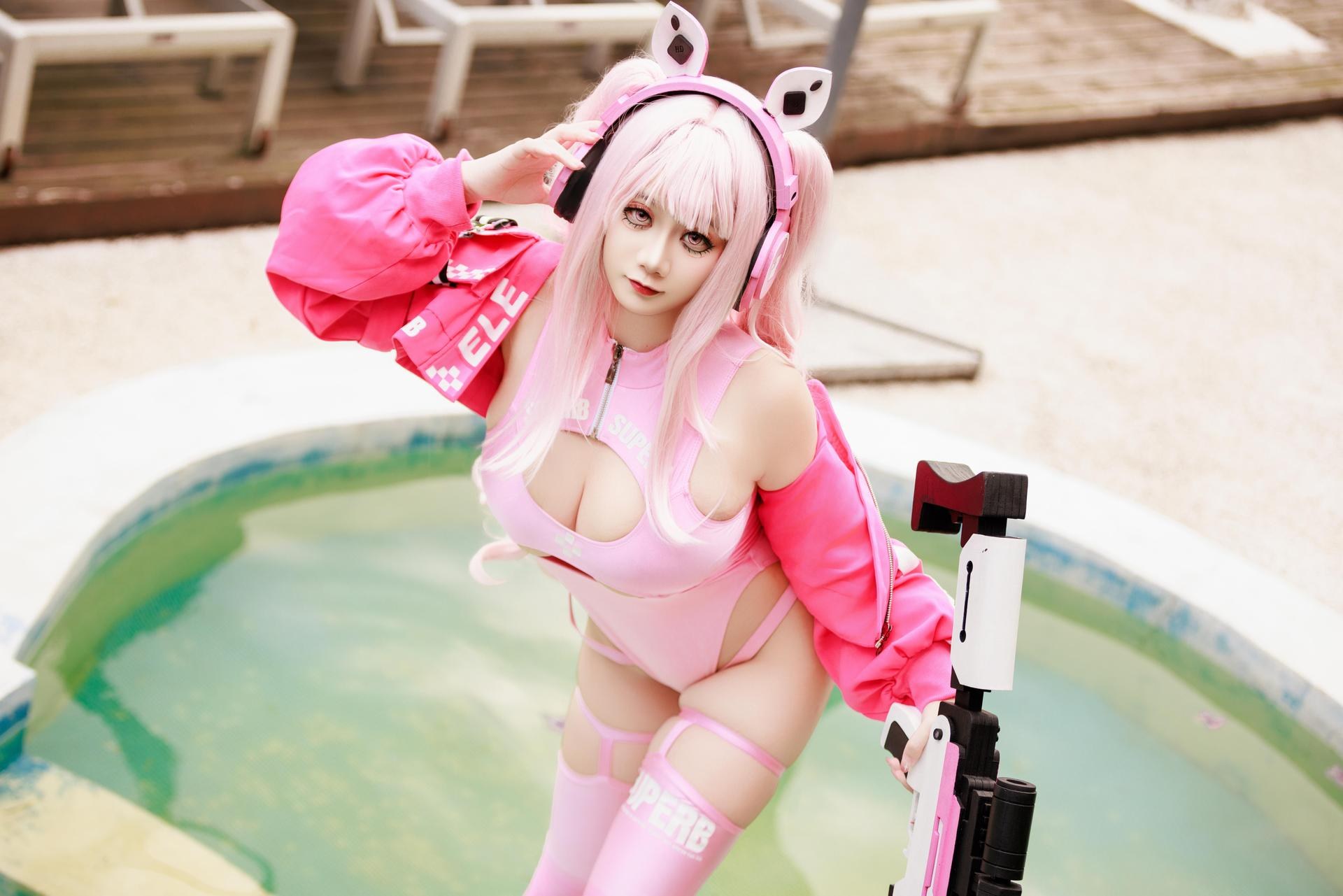 [cosplay] Ah Xuexue - Alice Swimwear: Pink Bunny-Ear Swimsuit, Spear by the Pool, Long Legs, 94P1V