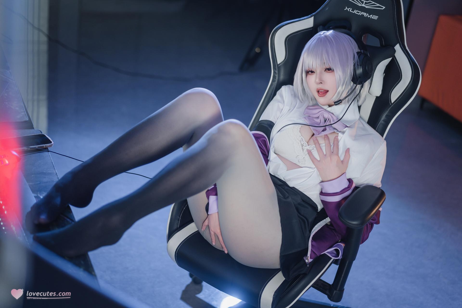 [cosplay] Natsuko夏夏子 - SSSS.GRIDMAN 新条茜：ชุดรัดรูปต่อสู้สีม่วงดำในห้องเครื่อง กลับลุคขาเรียวยาว 82P