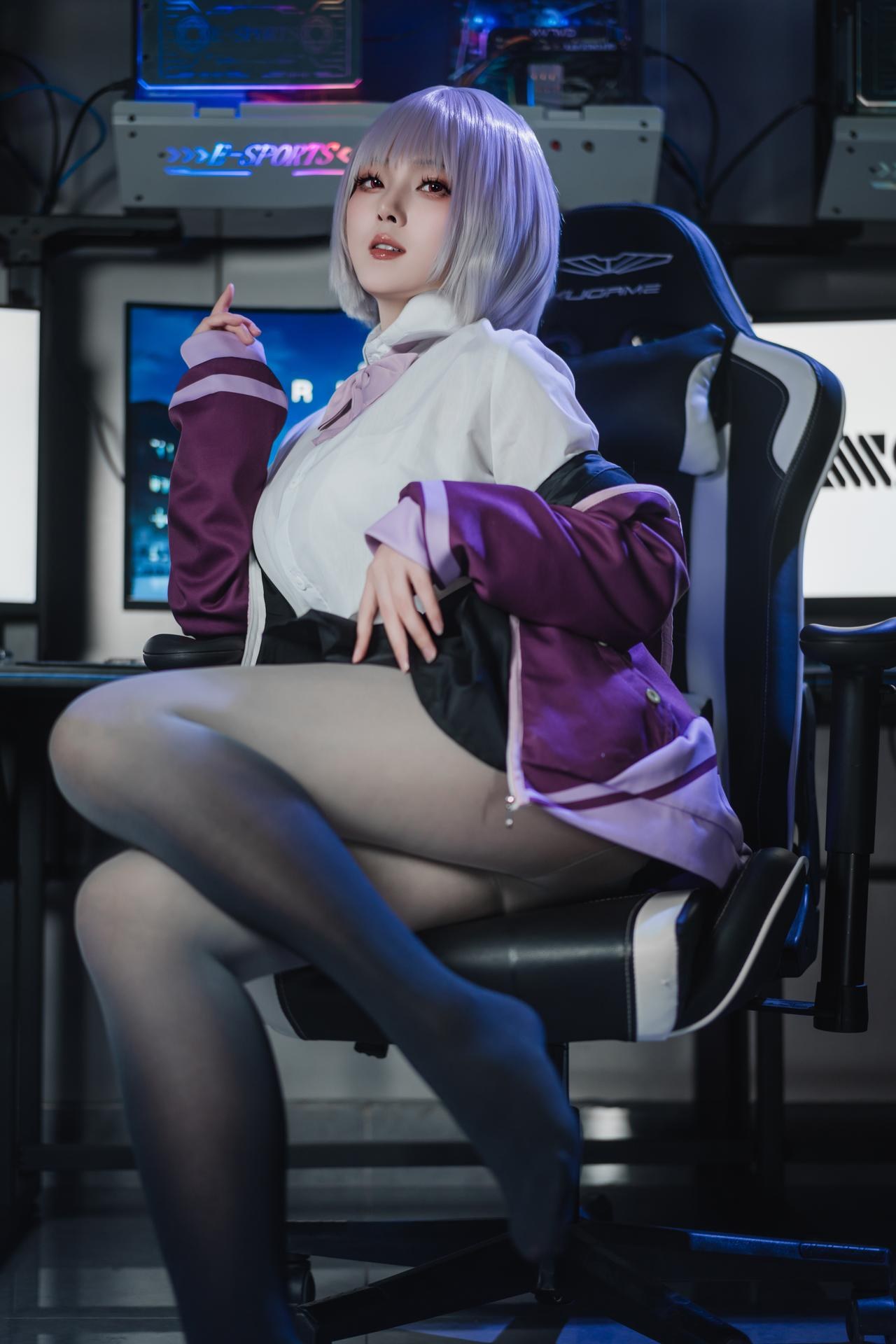 [cosplay] Natsuko夏夏子 - SSSS.GRIDMAN 新条茜：机房紫黑紧身战斗服 美腿还原 82P
