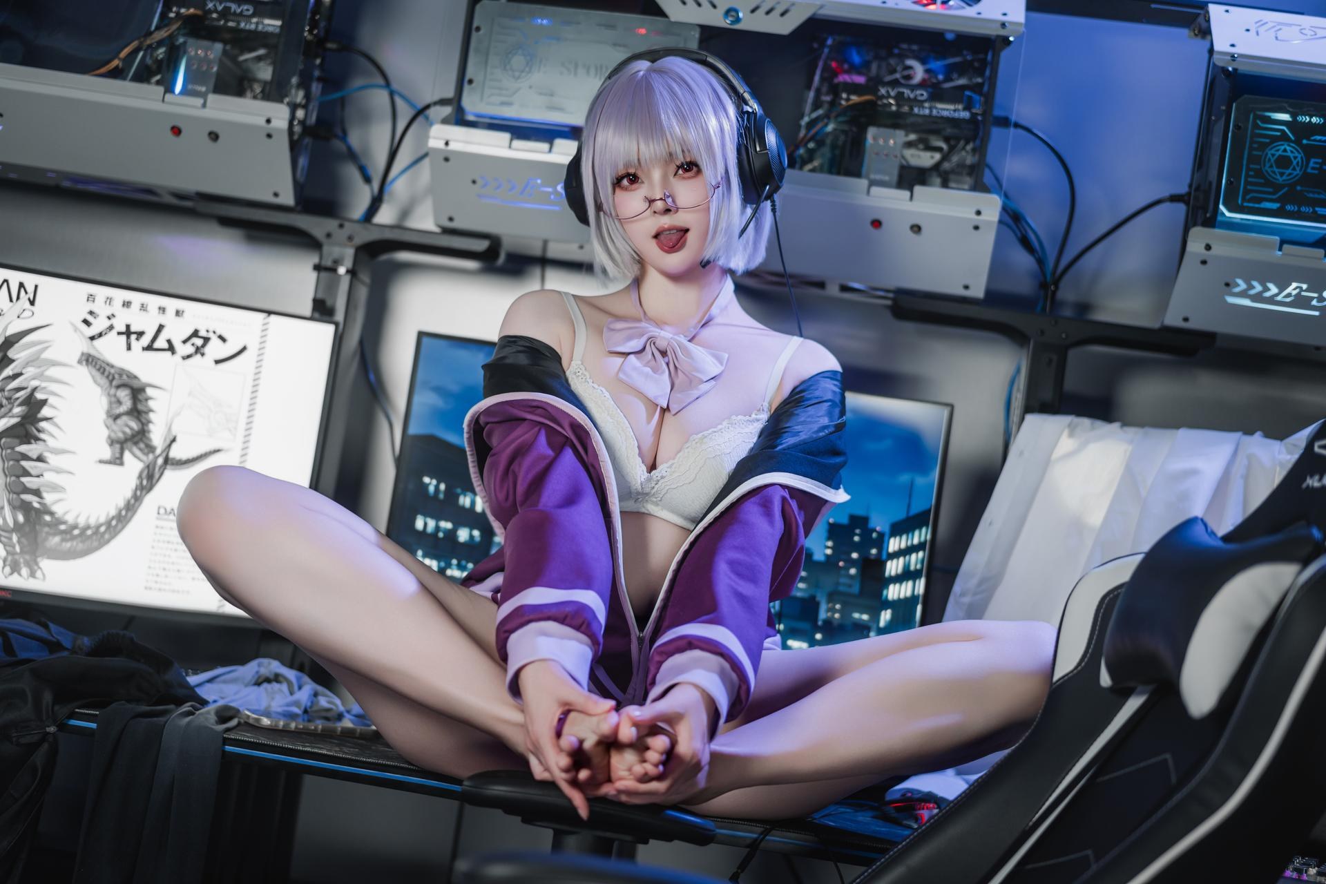 [cosplay] Natsuko夏夏子 - SSSS.GRIDMAN 新条茜：机房紫黑紧身战斗服 美腿还原 82P