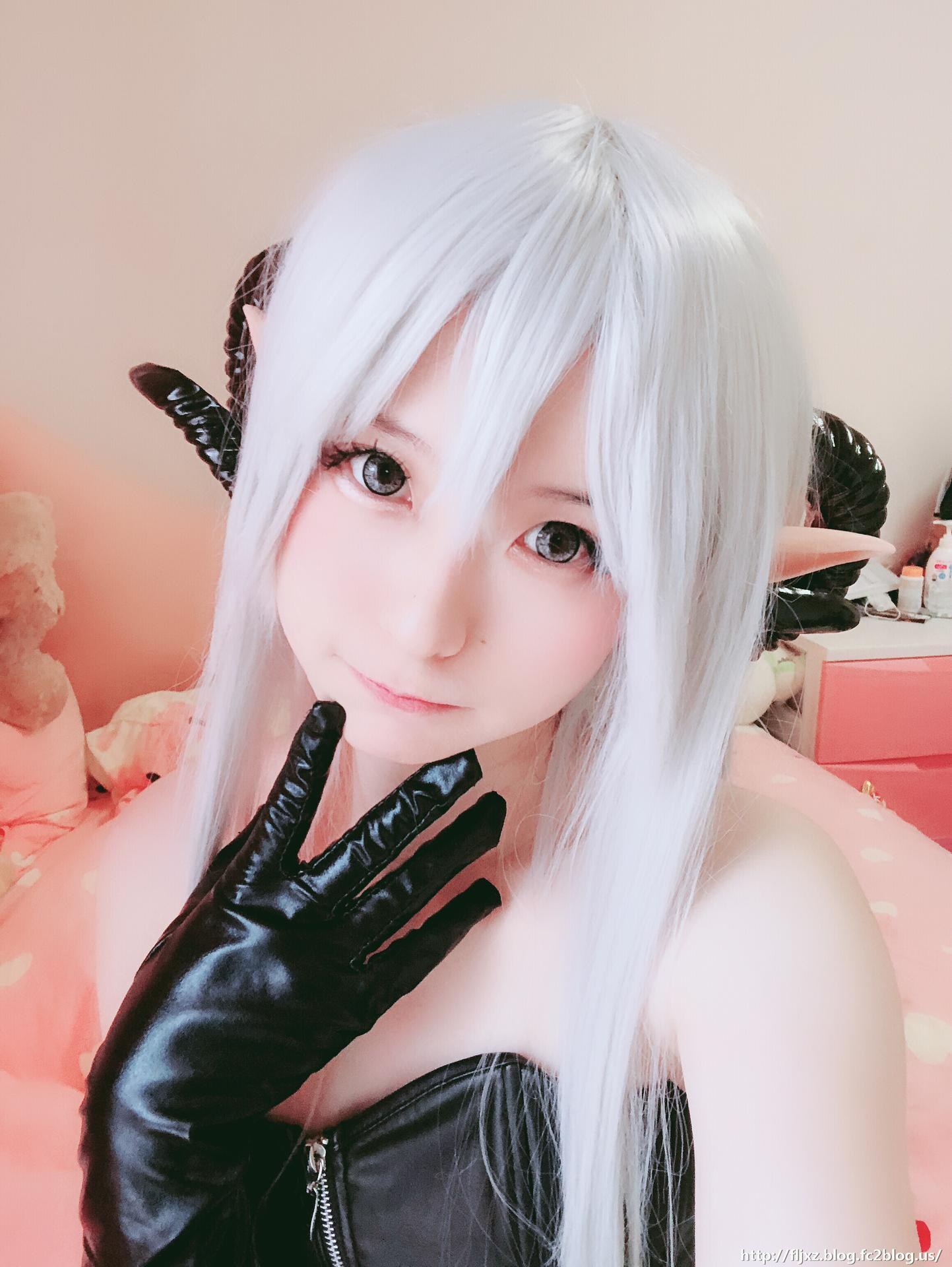 [Private] Xi Daidai - Leather Little Devil: Latex Long-Legged Private Shoot 56P2V