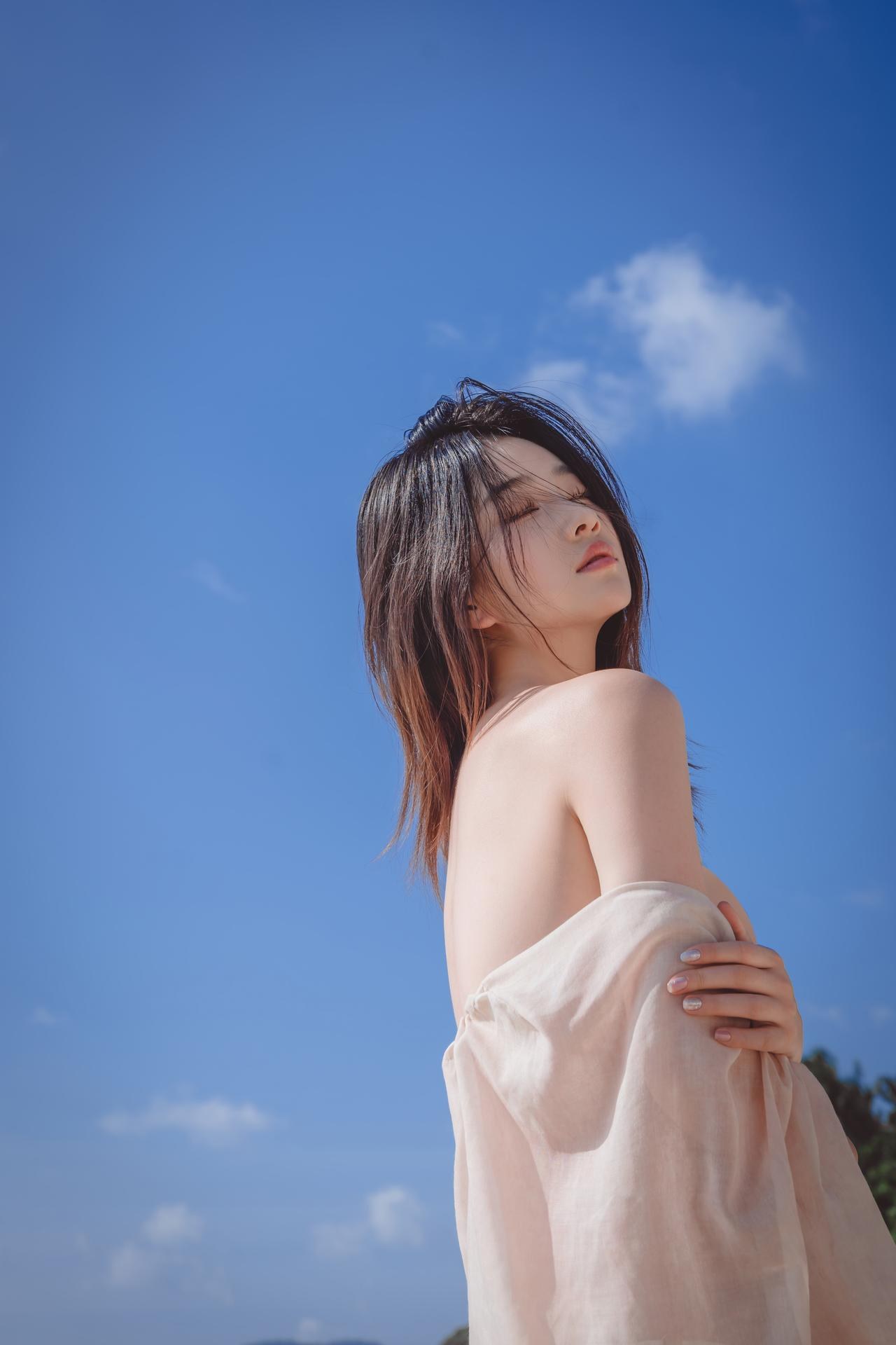 [写真] 年年Nnian - 海風：海邊白紗薄裙 陽光美腿寫真 80P