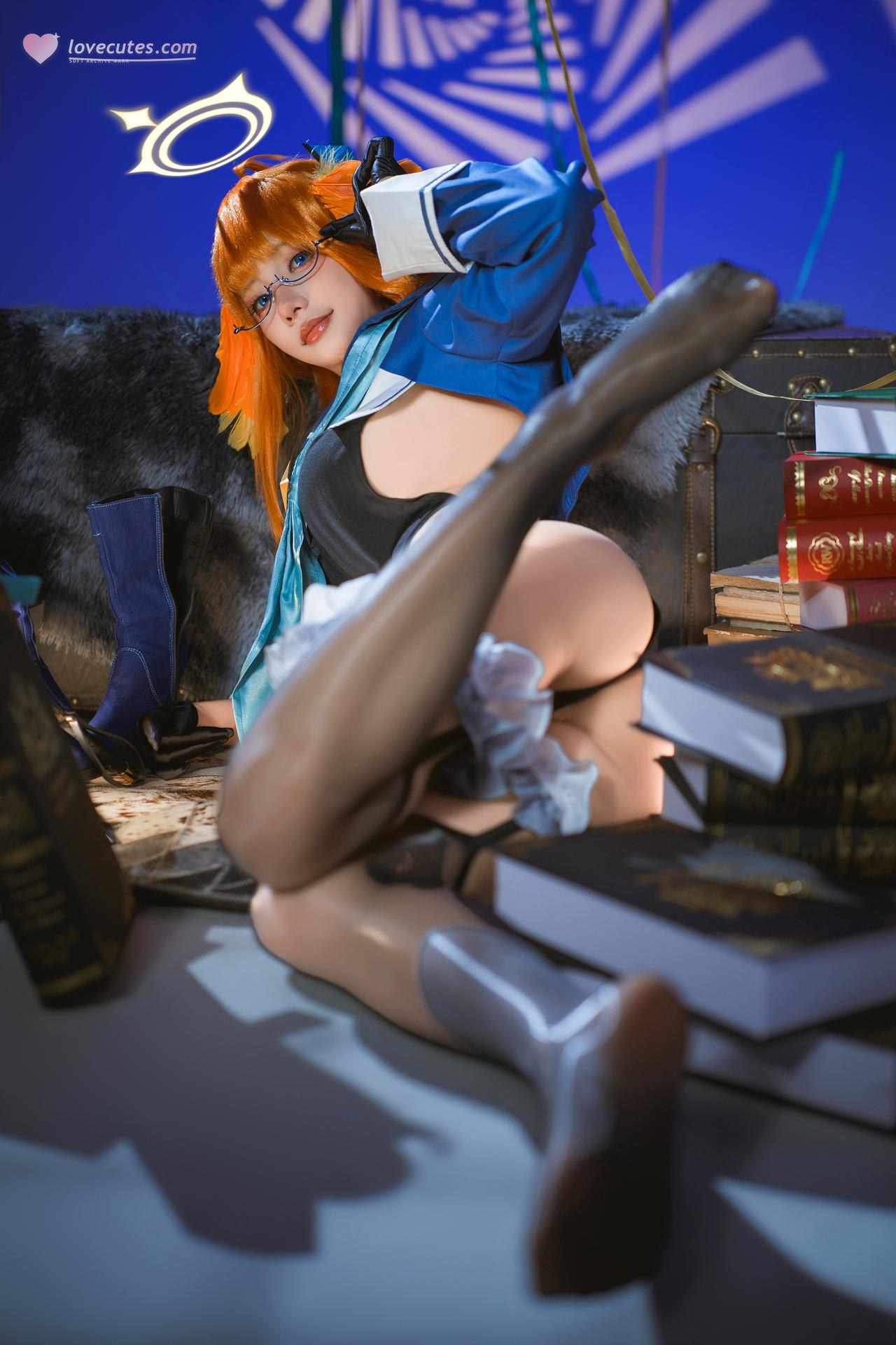 [cosplay] Is it a bear cub? - Blue Archive Enjo Shimizu: Evil female executive black stockings and beautiful legs 40P