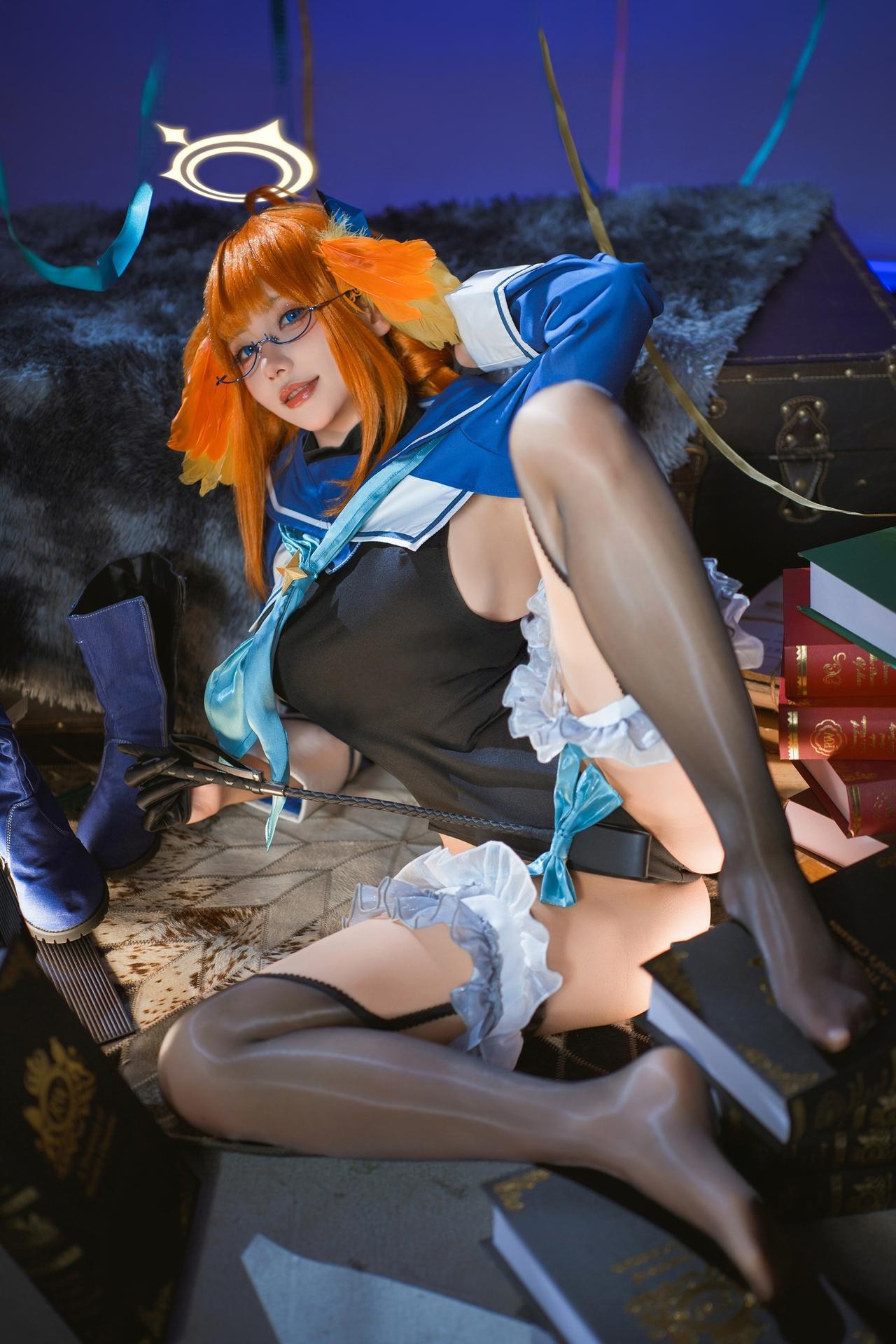 [cosplay] Is it a bear cub? - Blue Archive Enjo Shimizu: Evil female executive black stockings and beautiful legs 40P