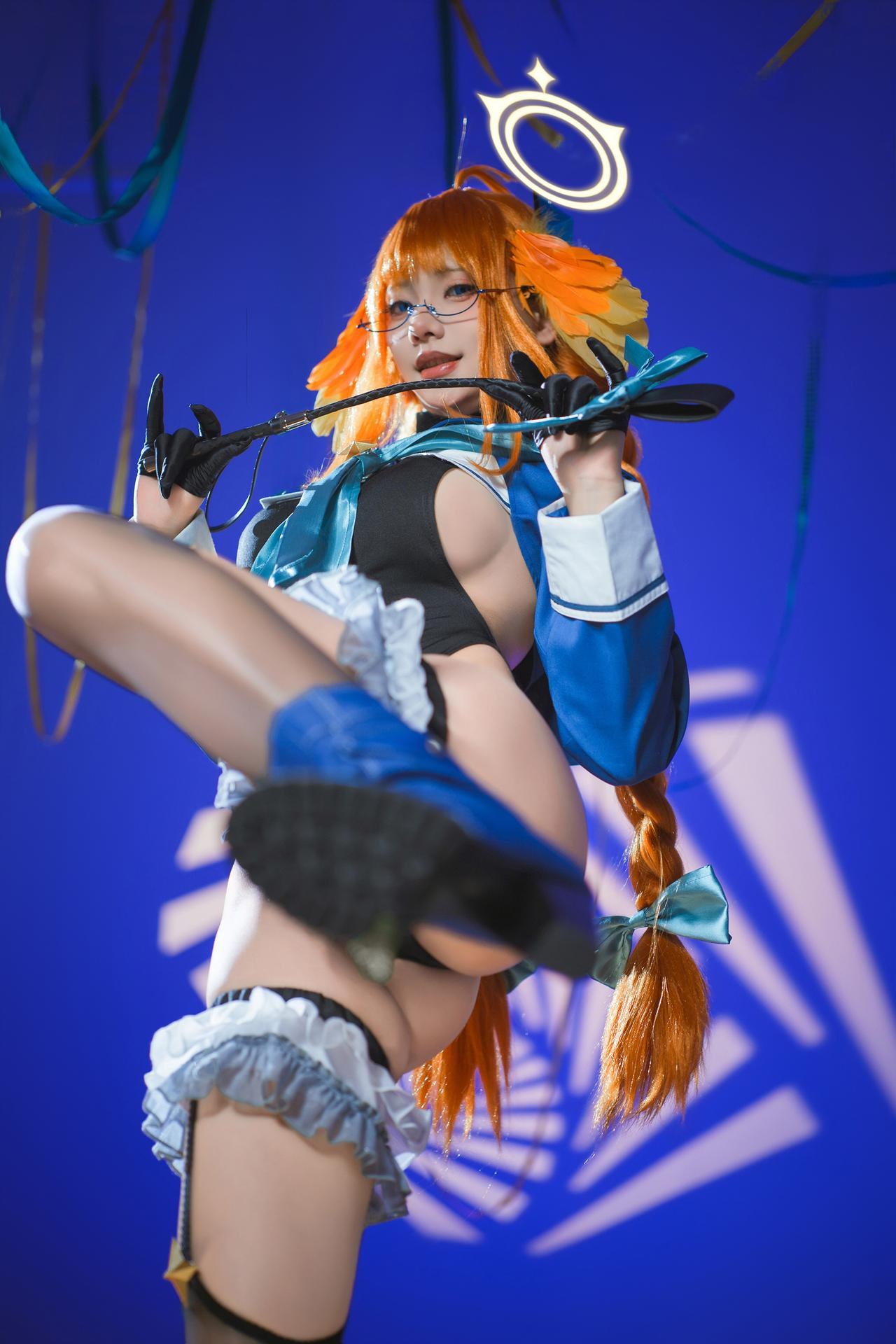 [cosplay] Is it a bear cub? - Blue Archive Enjo Shimizu: Evil female executive black stockings and beautiful legs 40P