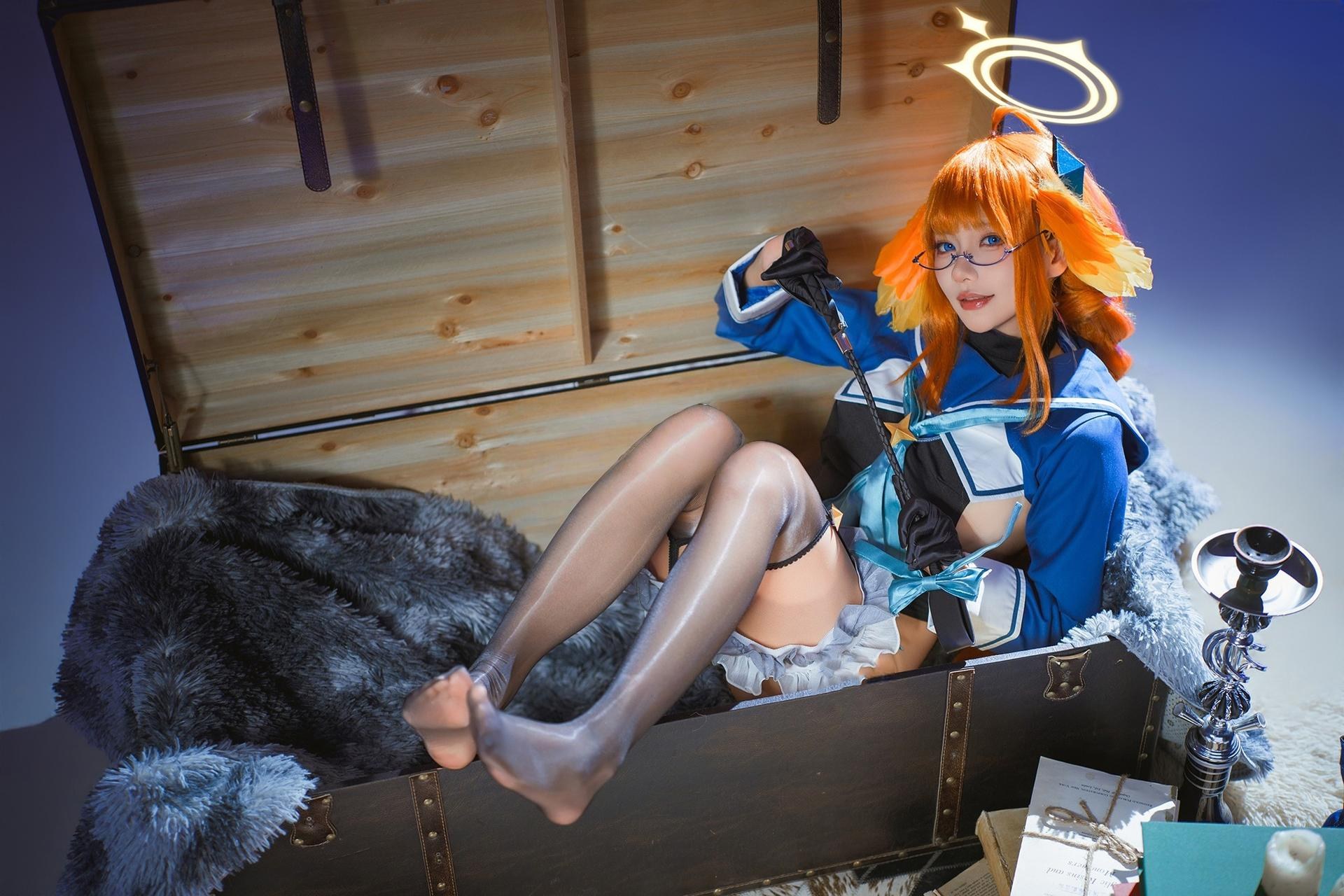 [cosplay] Is it a bear cub? - Blue Archive Enjo Shimizu: Evil female executive black stockings and beautiful legs 40P