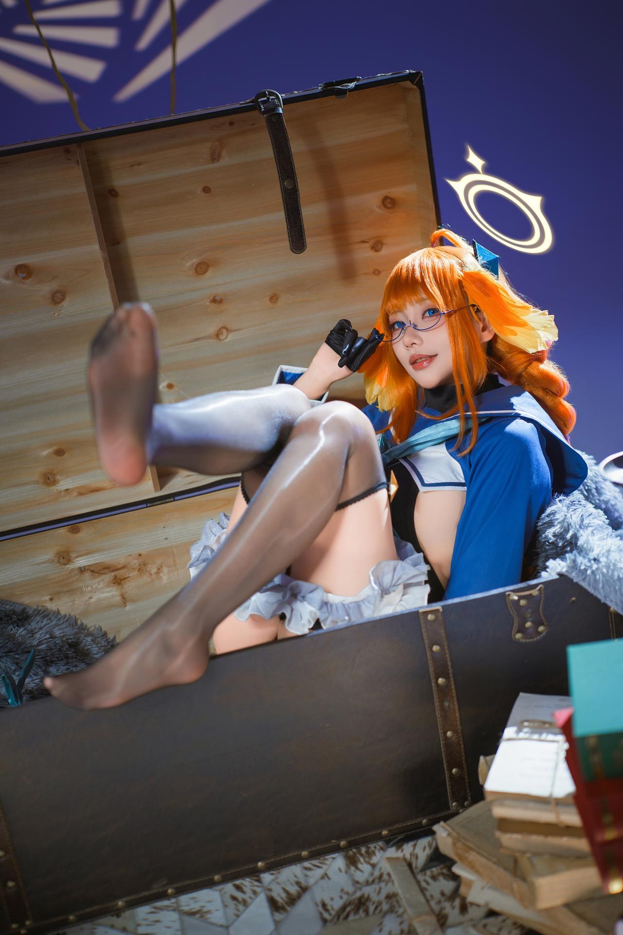 [cosplay] Is it a bear cub? - Blue Archive Enjo Shimizu: Evil female executive black stockings and beautiful legs 40P