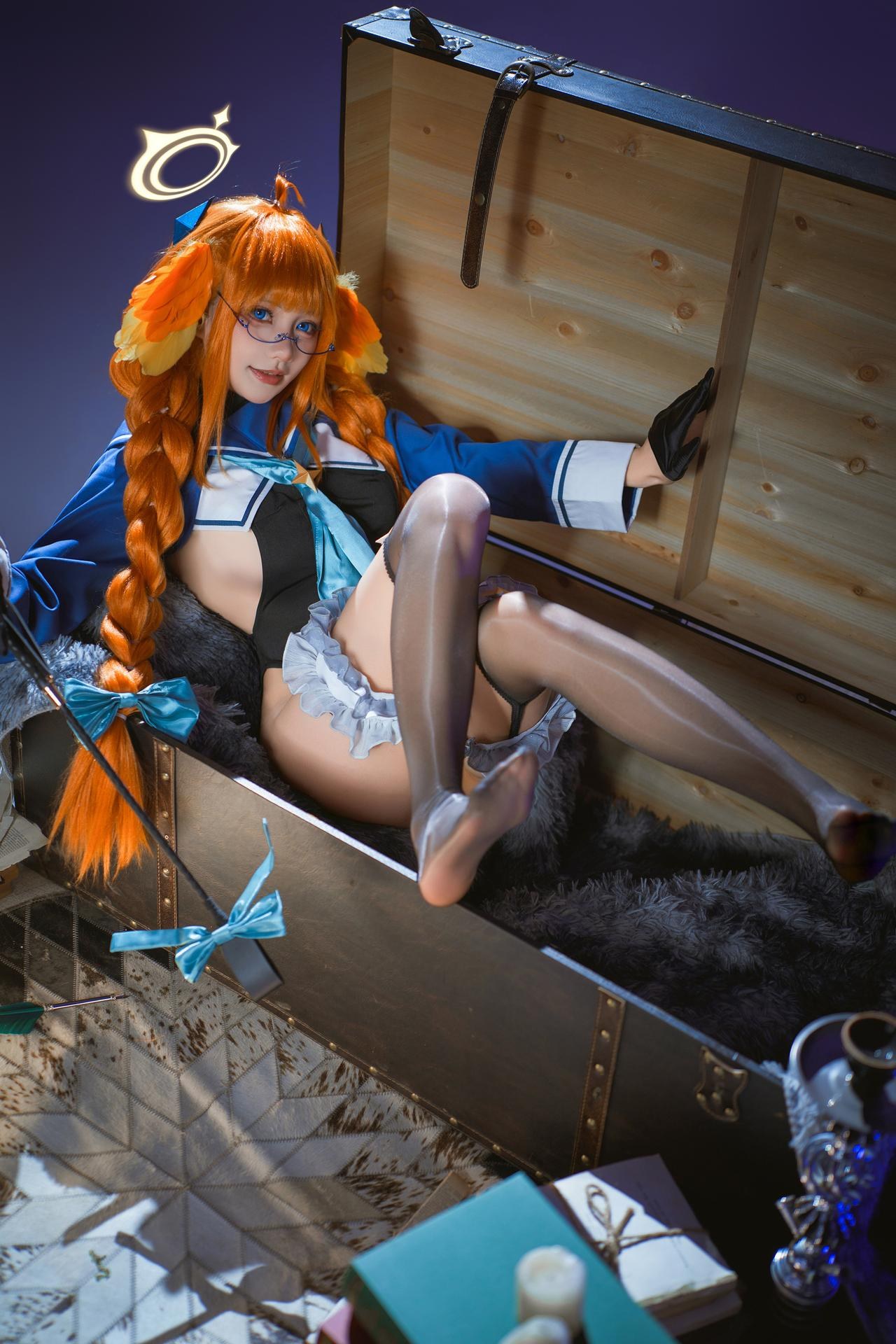 [cosplay] Is it a bear cub? - Blue Archive Enjo Shimizu: Evil female executive black stockings and beautiful legs 40P