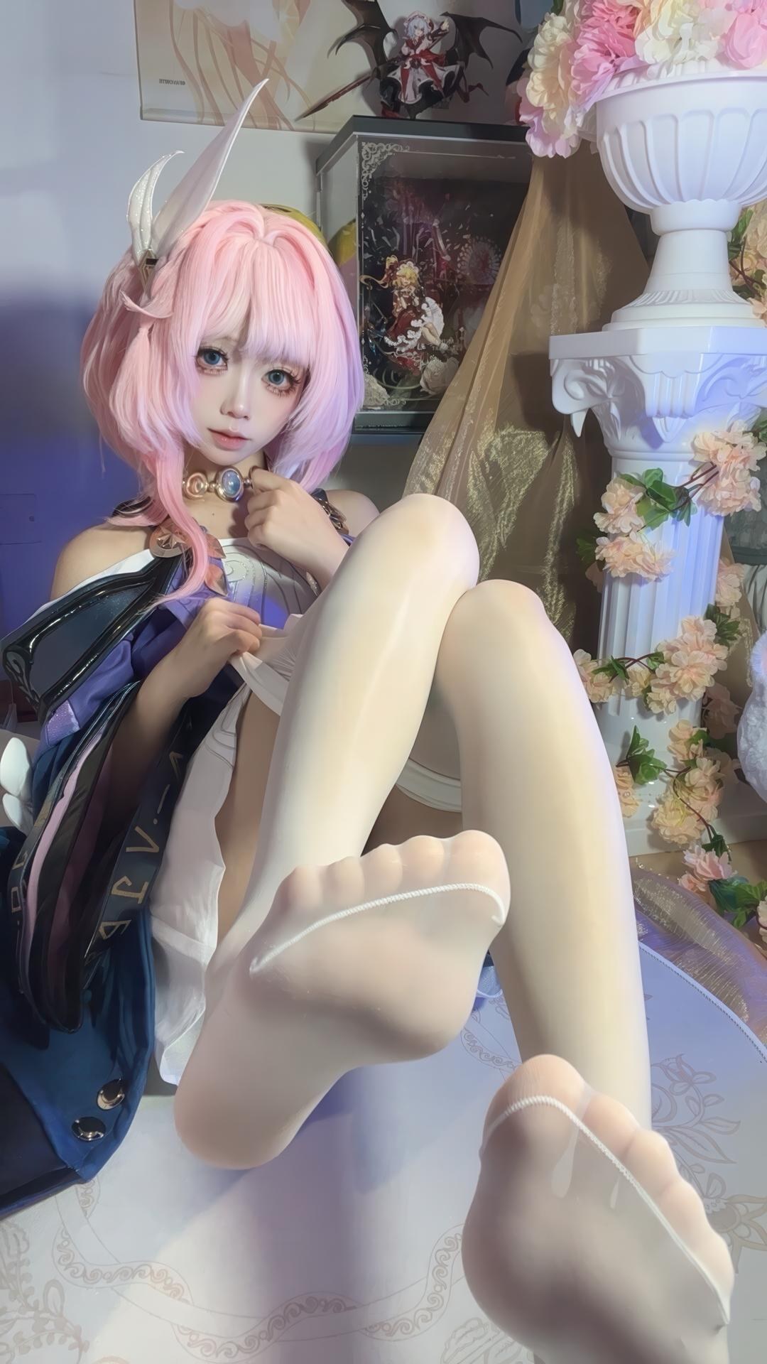 [cosplay] 白栎Shirly - 昔涟：ผมชมพู ชุดฟังก์ชันนัล ถุงน่องขาว ขาเรียวเหมือนตัวละคร 130P