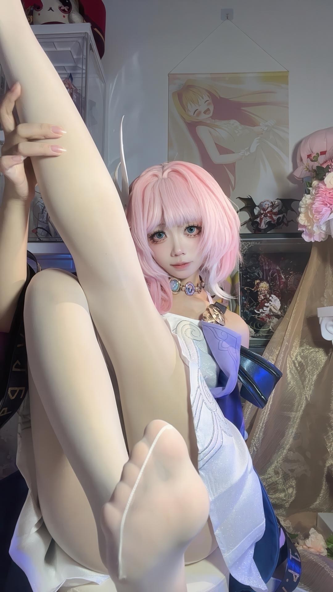 [cosplay] 白栎Shirly - 昔涟：ผมชมพู ชุดฟังก์ชันนัล ถุงน่องขาว ขาเรียวเหมือนตัวละคร 130P