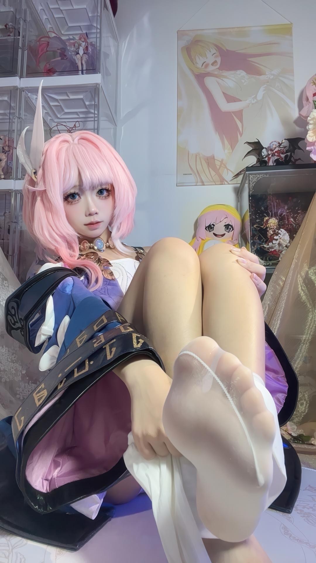 [cosplay] 白栎Shirly - 昔涟：ผมชมพู ชุดฟังก์ชันนัล ถุงน่องขาว ขาเรียวเหมือนตัวละคร 130P