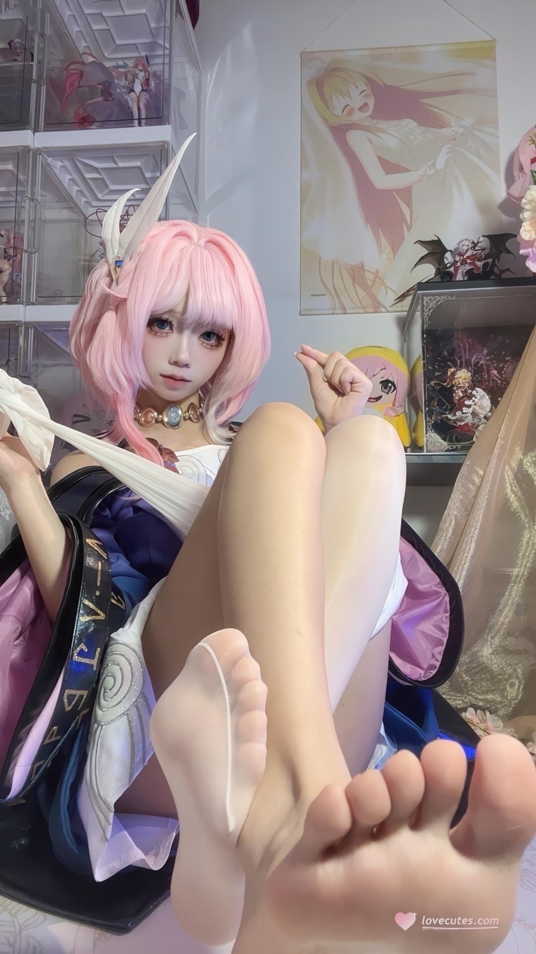 [cosplay] 白栎Shirly - 昔涟：ผมชมพู ชุดฟังก์ชันนัล ถุงน่องขาว ขาเรียวเหมือนตัวละคร 130P