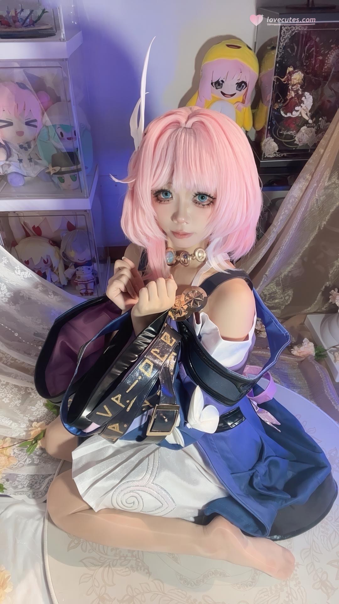 [cosplay] 白栎Shirly - 昔涟：ผมชมพู ชุดฟังก์ชันนัล ถุงน่องขาว ขาเรียวเหมือนตัวละคร 130P