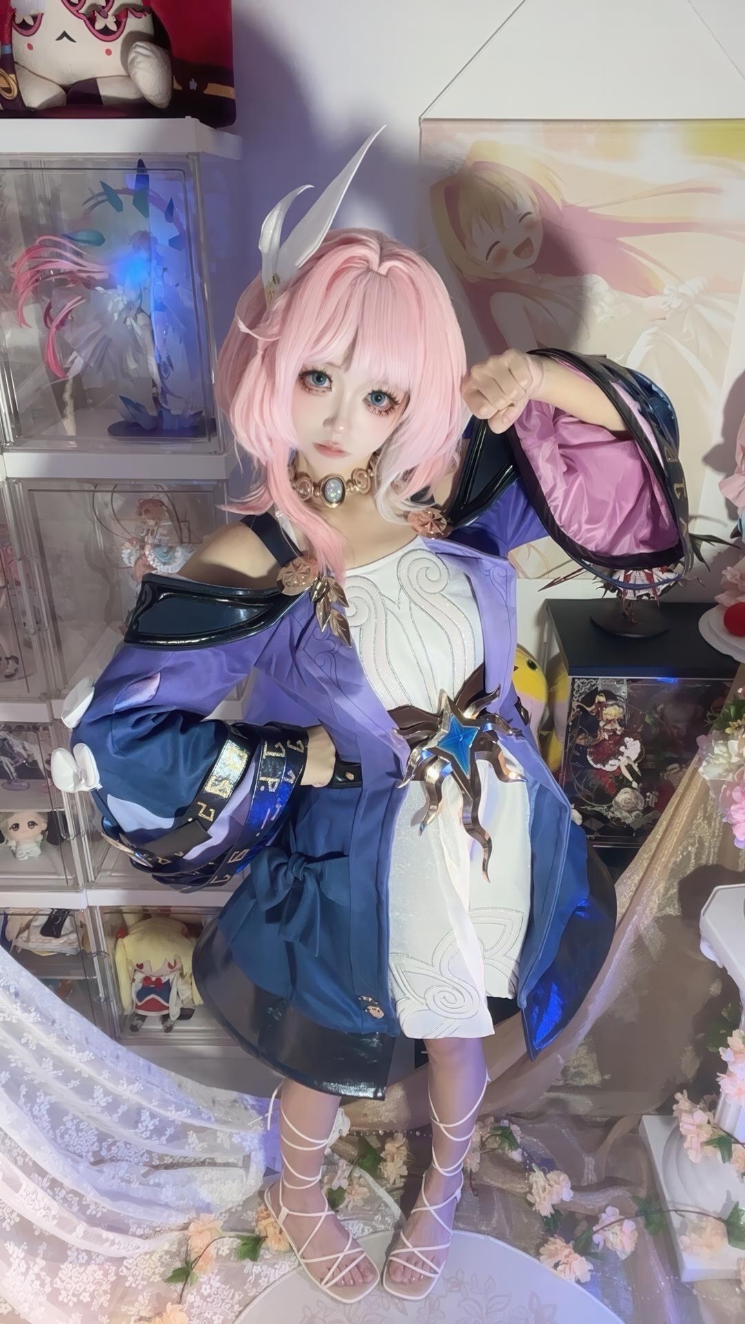 [cosplay] Bai Li Shirly - Xilian: Pink-haired techwear, white stockings, character recreation 130P