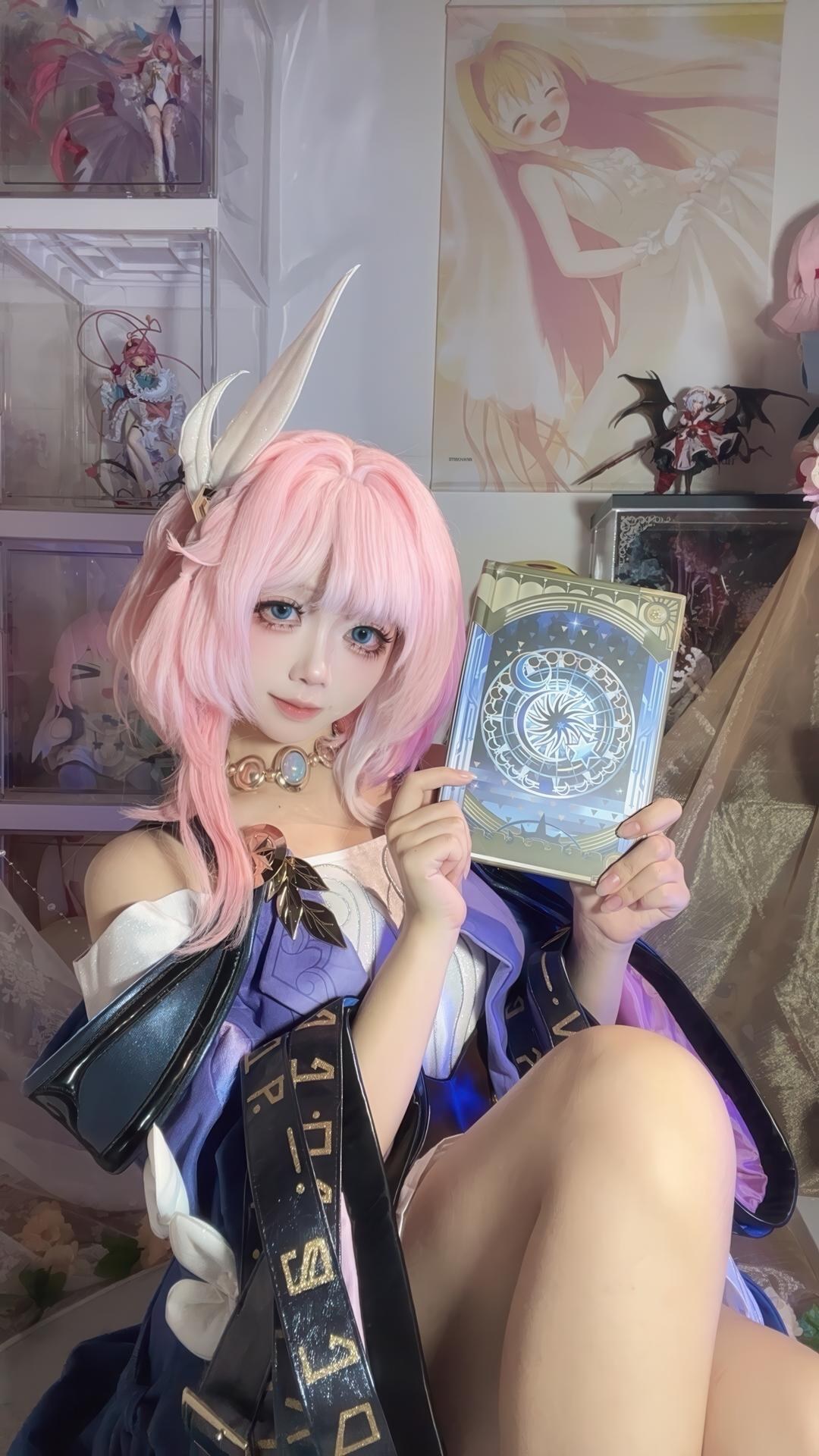 [cosplay] Bai Li Shirly - Xilian: Pink-haired techwear, white stockings, character recreation 130P