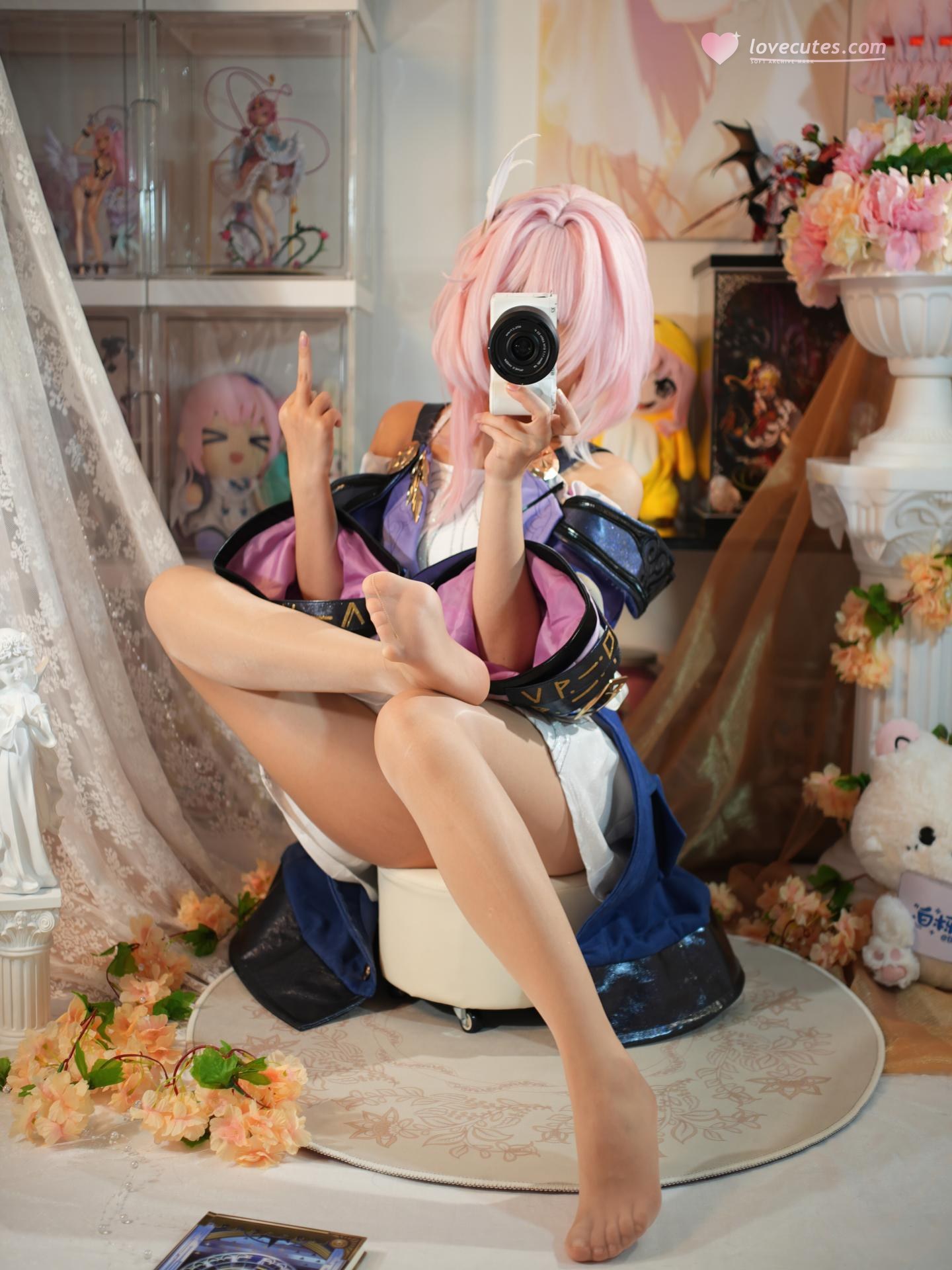 [cosplay] 白栎Shirly - 昔涟：粉发机能服 白丝美腿角色还原 130P