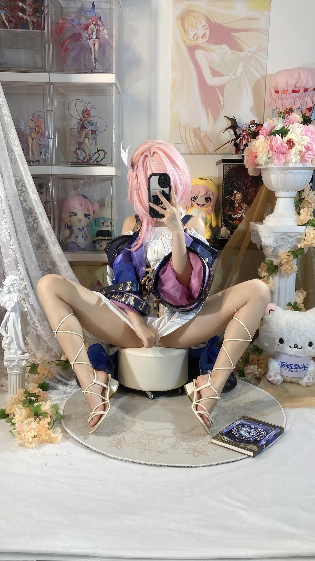 [cosplay] 白栎Shirly - 昔涟：粉发机能服 白丝美腿角色还原 130P
