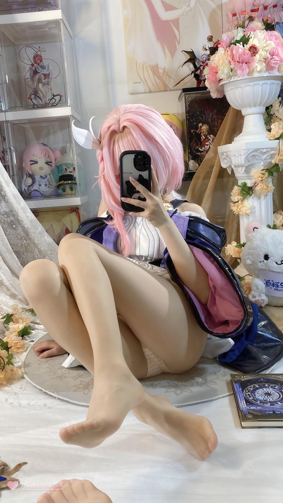 [cosplay] 白栎Shirly - 昔涟：粉发机能服 白丝美腿角色还原 130P