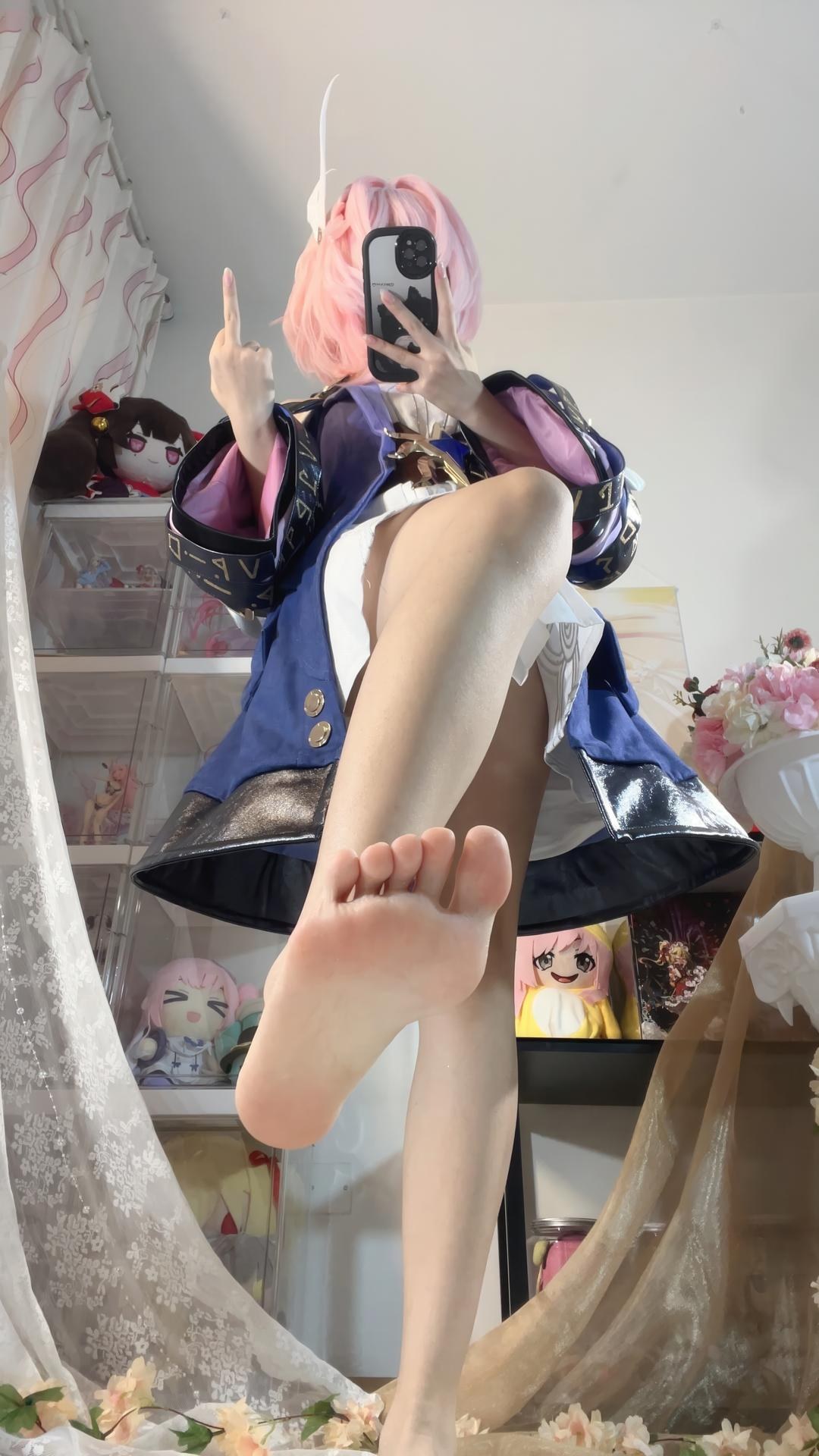 [cosplay] 白栎Shirly - Xi Lian: Tóc hồng, trang phục cơ năng, chân dài tất trắng, tái hiện nhân vật 130P