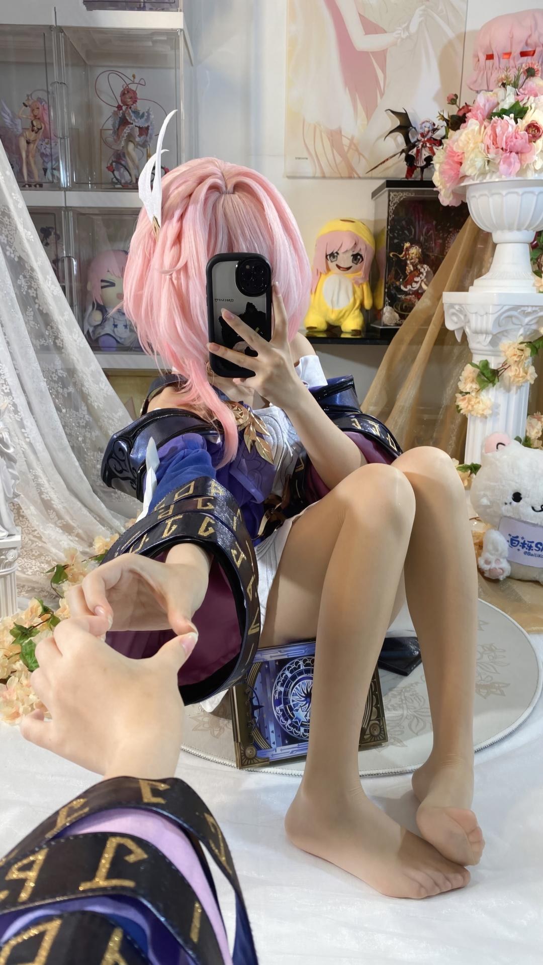 [cosplay] 白栎Shirly - Xi Lian: Tóc hồng, trang phục cơ năng, chân dài tất trắng, tái hiện nhân vật 130P