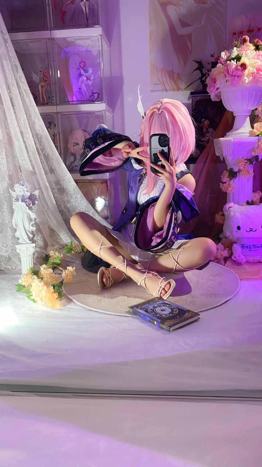 [cosplay] 白栎Shirly - 昔漣：粉髮機能服 白絲美腿角色還原 130P