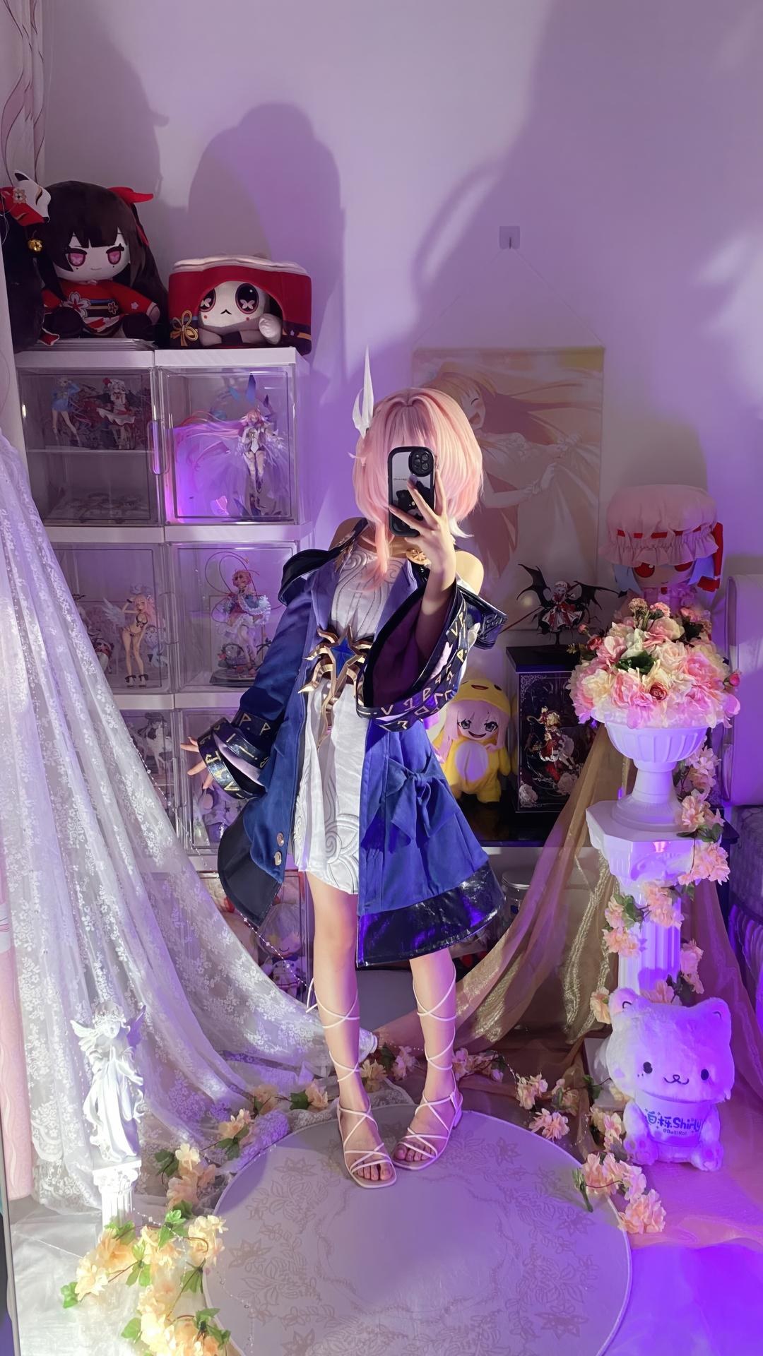 [cosplay] 白栎Shirly - 昔漣：粉髮機能服 白絲美腿角色還原 130P