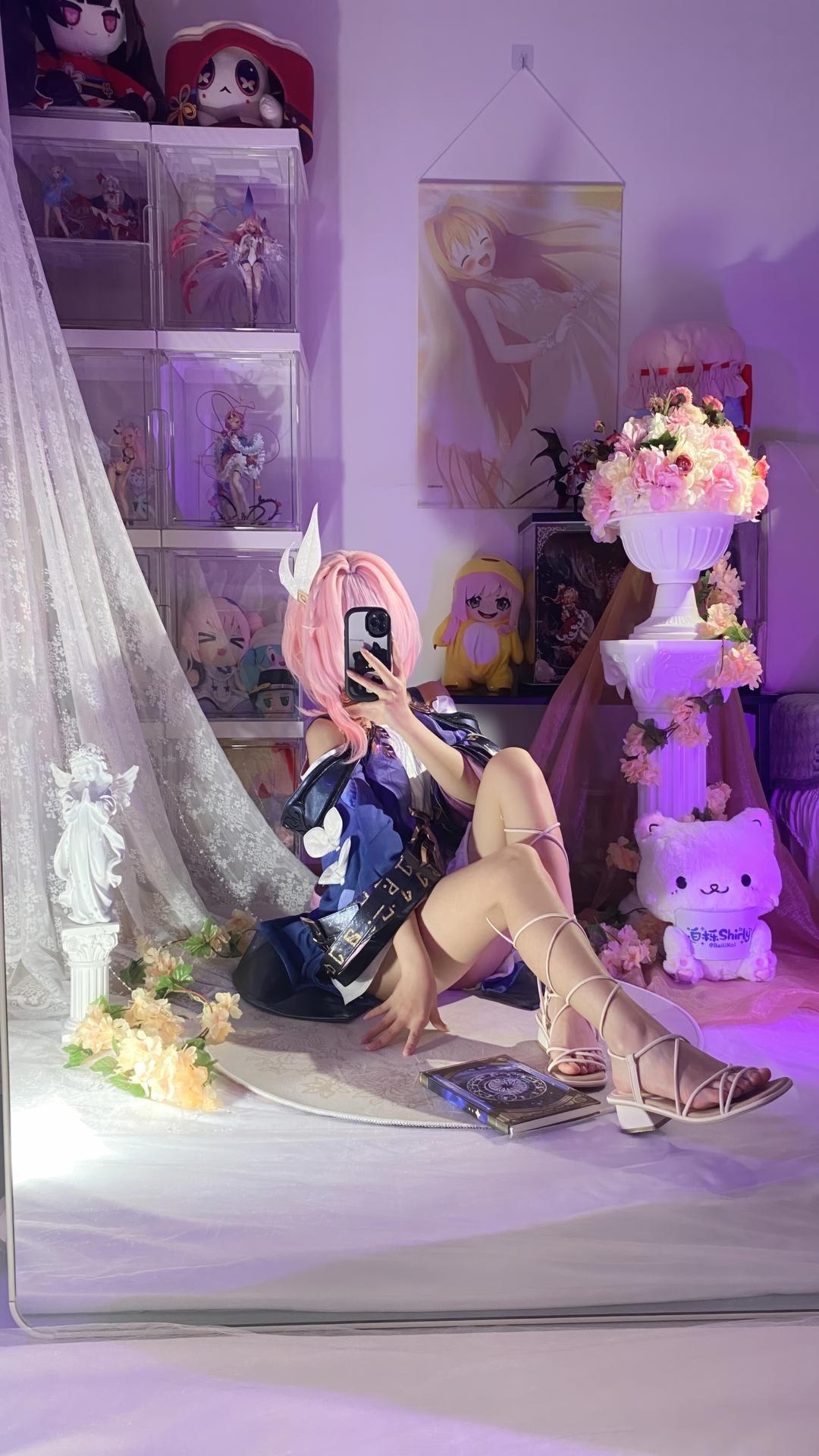 [cosplay] 白栎Shirly - 昔漣：粉髮機能服 白絲美腿角色還原 130P