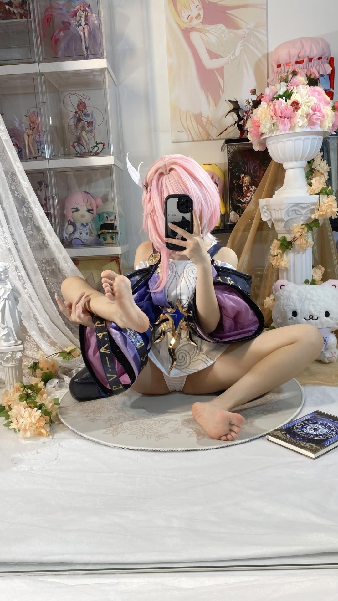 [cosplay] 白栎Shirly - Xi Lian: Tóc hồng, trang phục cơ năng, chân dài tất trắng, tái hiện nhân vật 130P