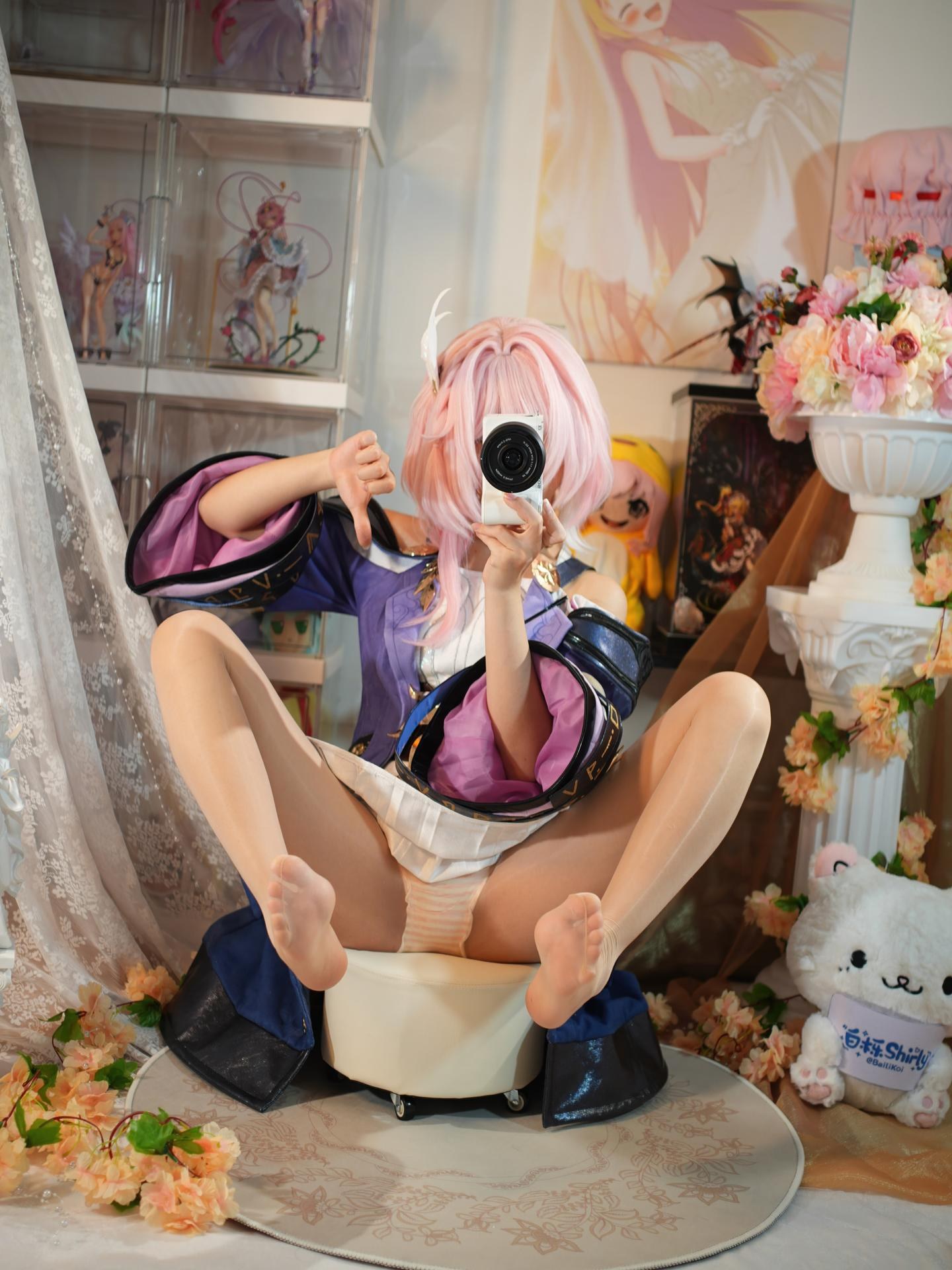 [cosplay] 白栎Shirly - Xi Lian: Tóc hồng, trang phục cơ năng, chân dài tất trắng, tái hiện nhân vật 130P