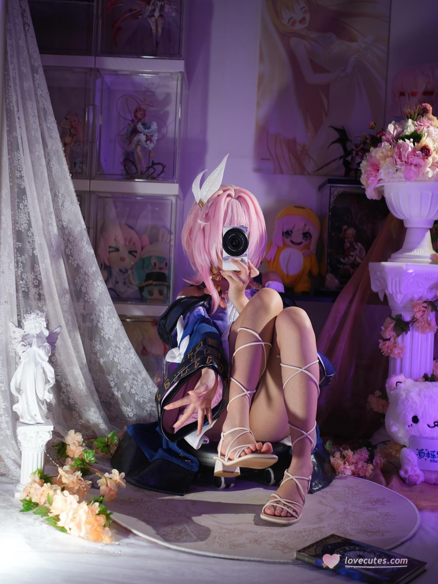 [cosplay] 白栎Shirly - 昔漣：粉髮機能服 白絲美腿角色還原 130P