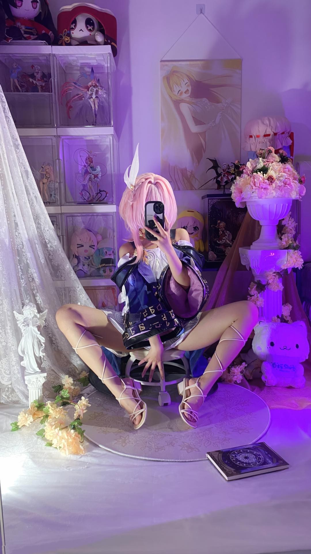 [cosplay] 白栎Shirly - 昔漣：粉髮機能服 白絲美腿角色還原 130P