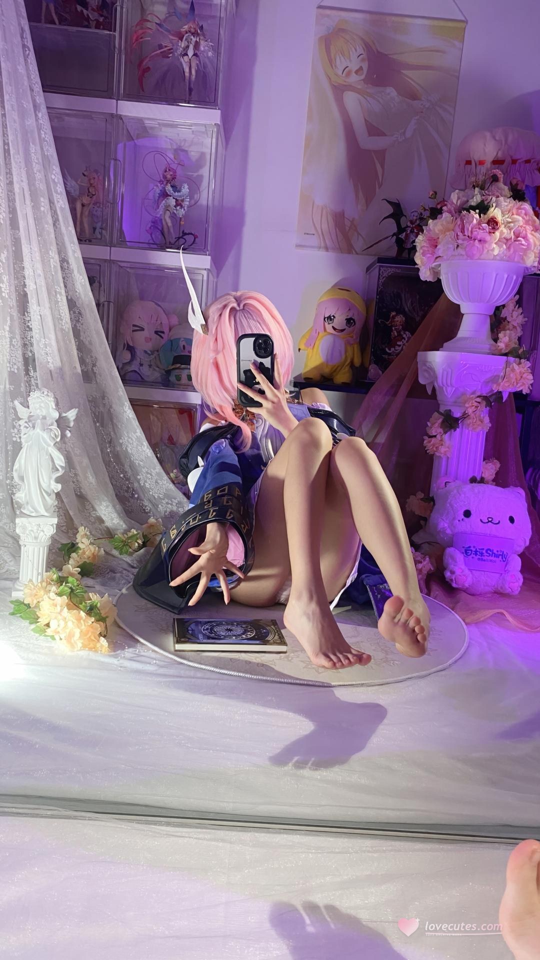 [cosplay] 白栎Shirly - 昔漣：粉髮機能服 白絲美腿角色還原 130P