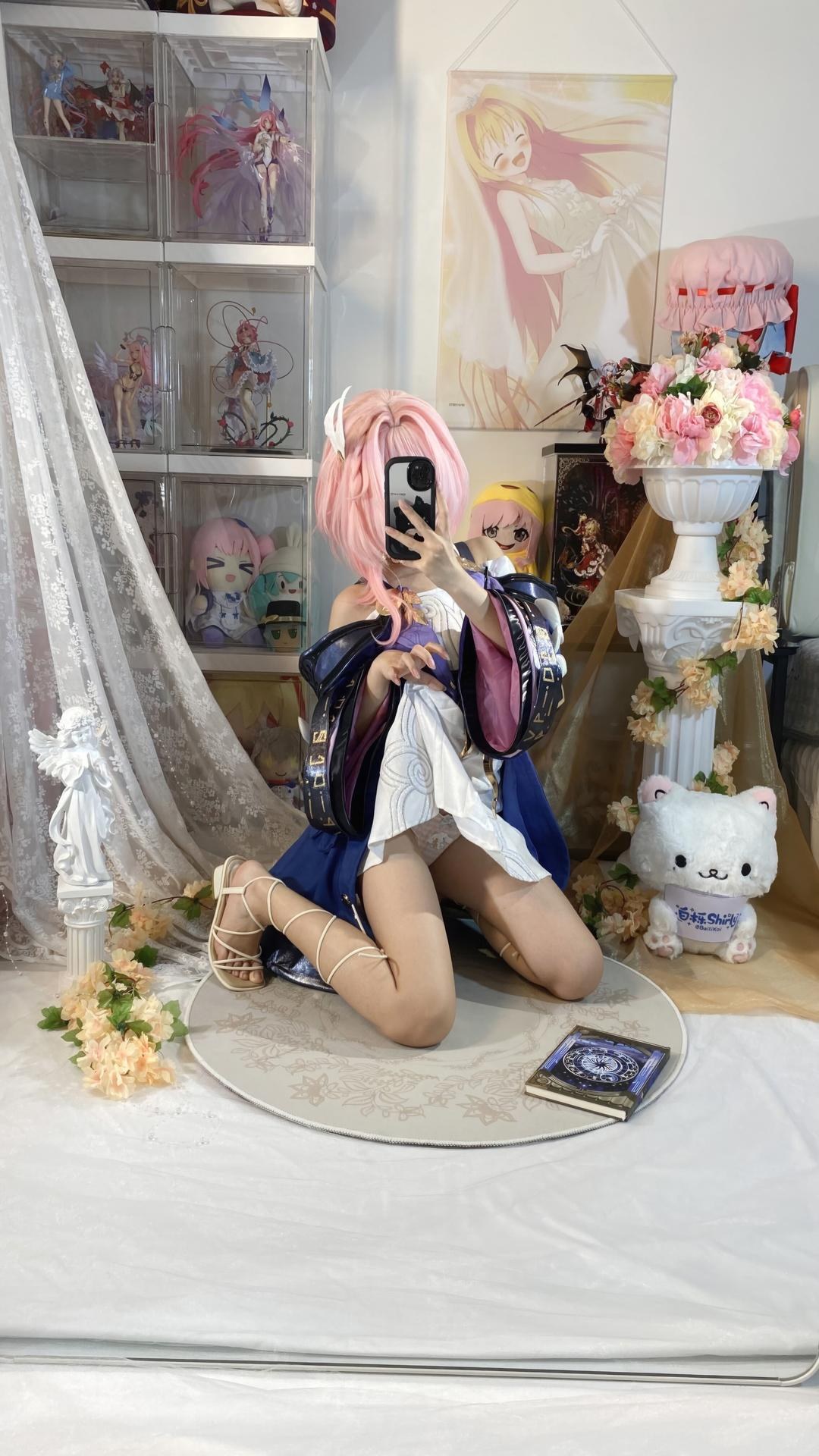 [cosplay] 白栎Shirly - 昔漣：粉髮機能服 白絲美腿角色還原 130P