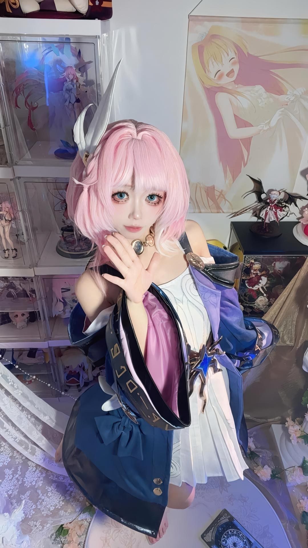 [cosplay] 白栎Shirly - 昔涟：粉发机能服 白丝美腿角色还原 130P