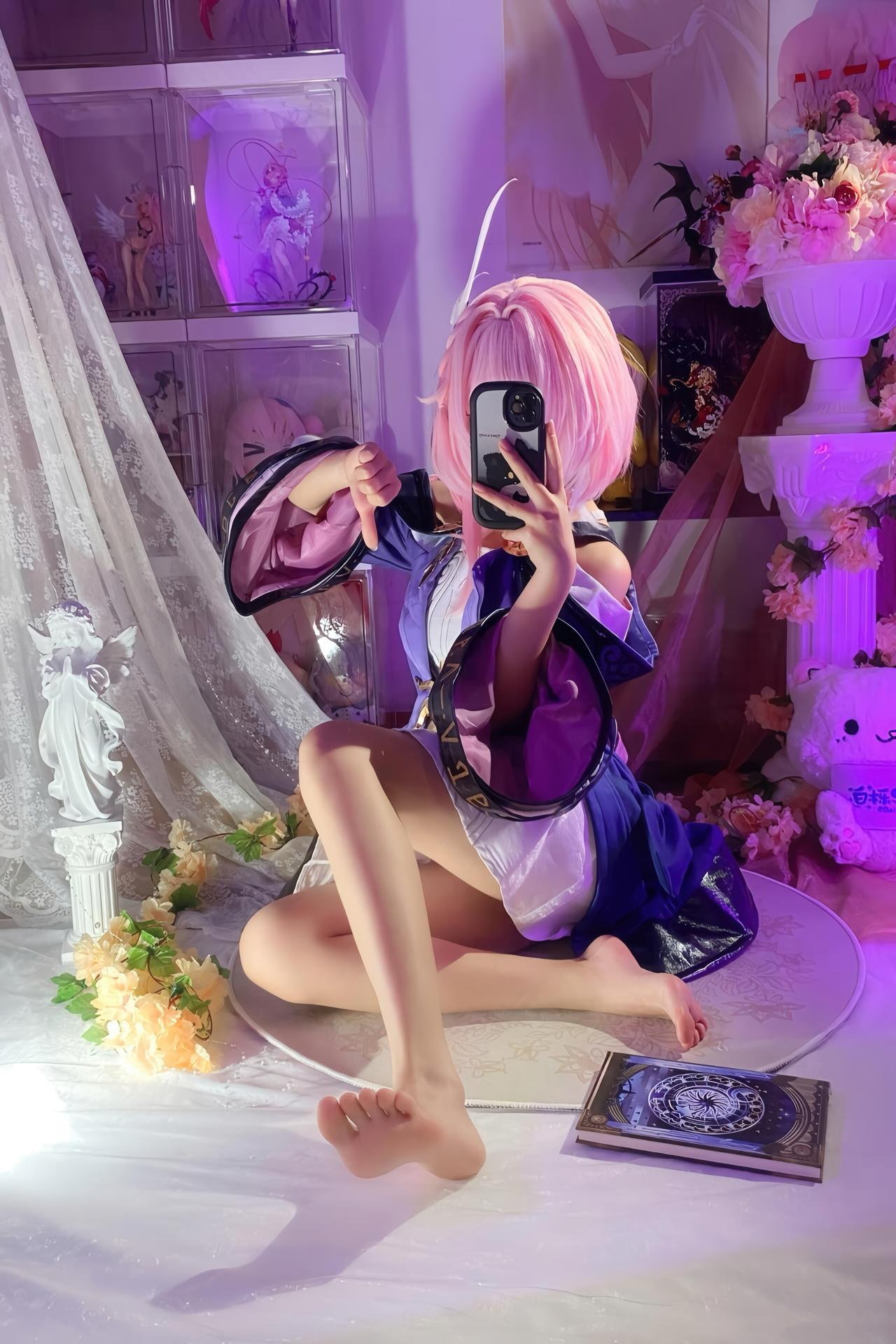 [cosplay] 白栎Shirly - 昔涟：粉发机能服 白丝美腿角色还原 130P