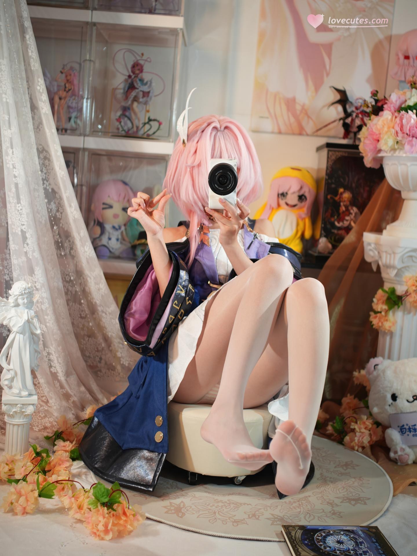 [cosplay] 白栎Shirly - 昔涟：粉发机能服 白丝美腿角色还原 130P