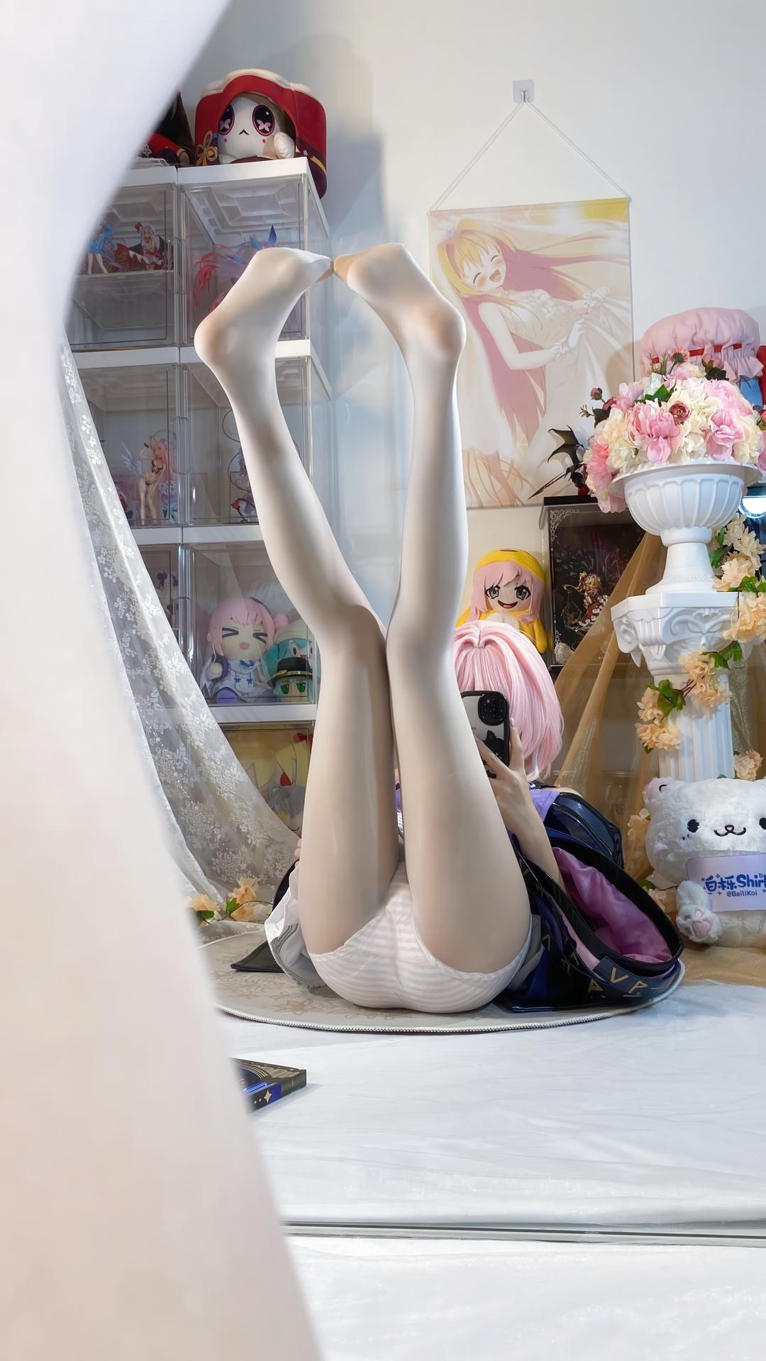 [cosplay] 白栎Shirly - 昔涟：粉发机能服 白丝美腿角色还原 130P