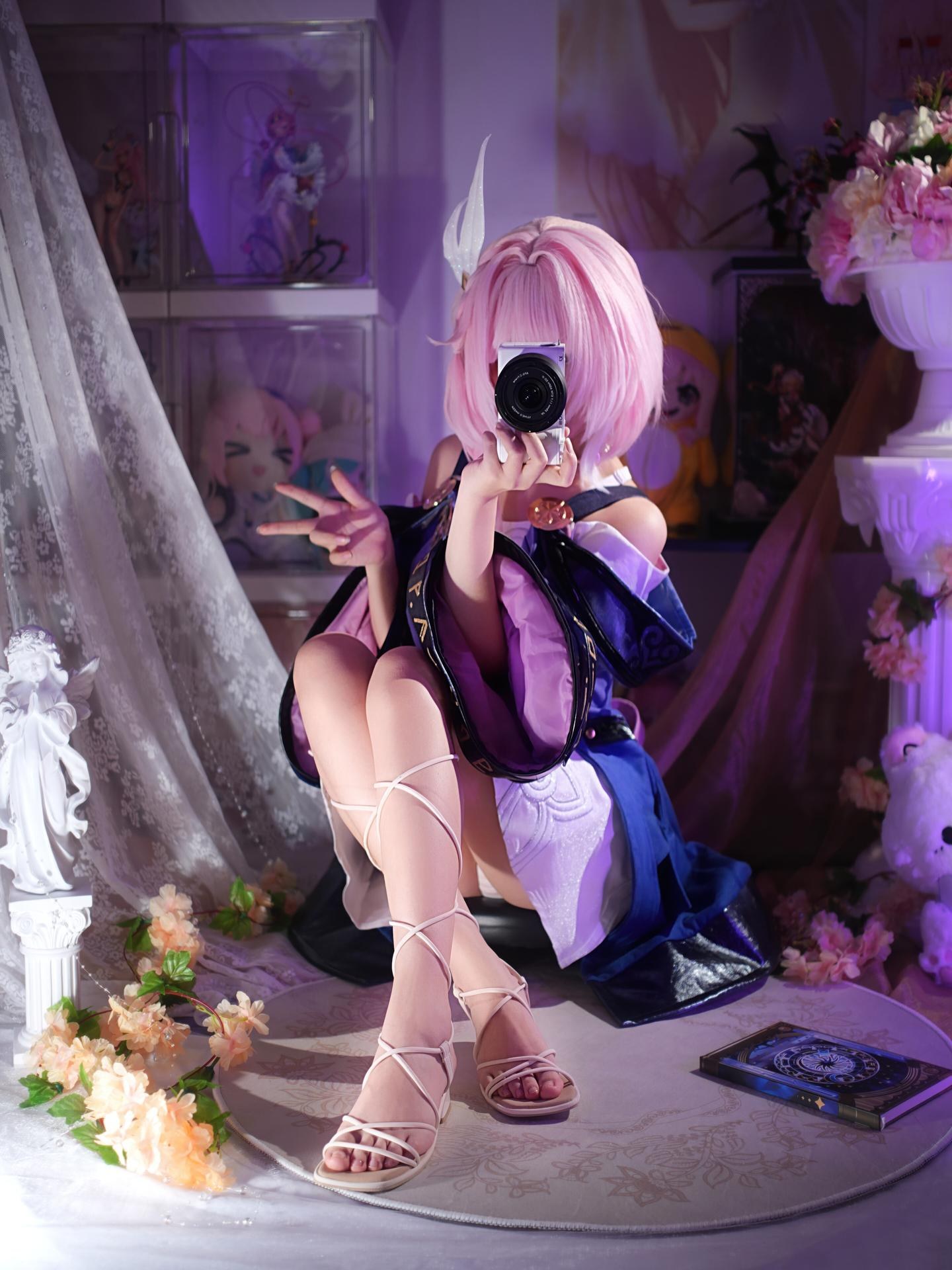 [cosplay] 白栎Shirly - 昔涟：粉发机能服 白丝美腿角色还原 130P