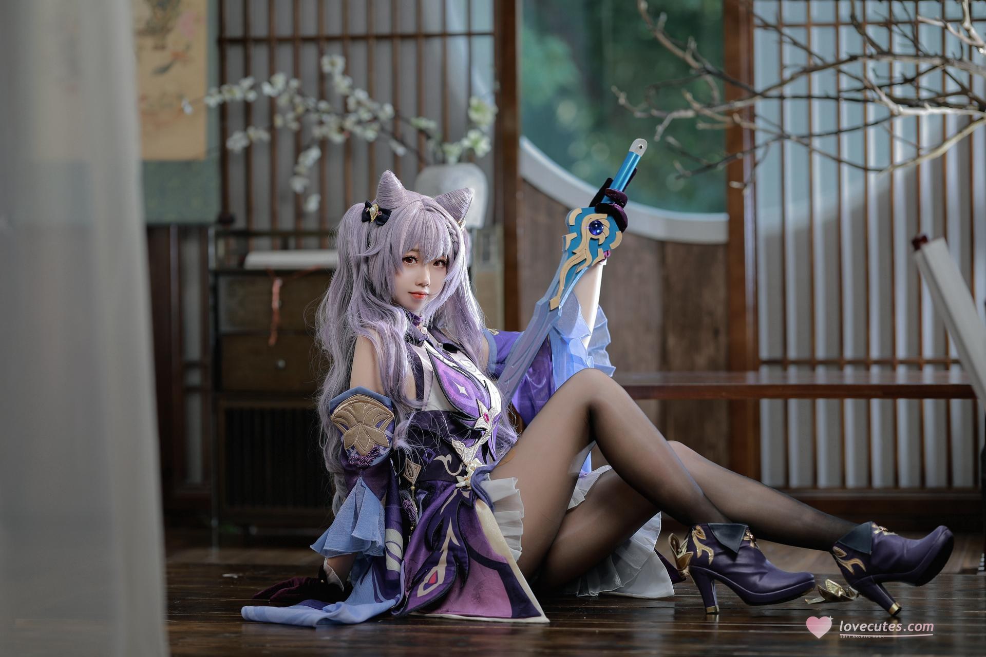 [cosplay] 雪琪SAMA - 原神 刻晴：紫髮禮服白絲美腿 50P1V