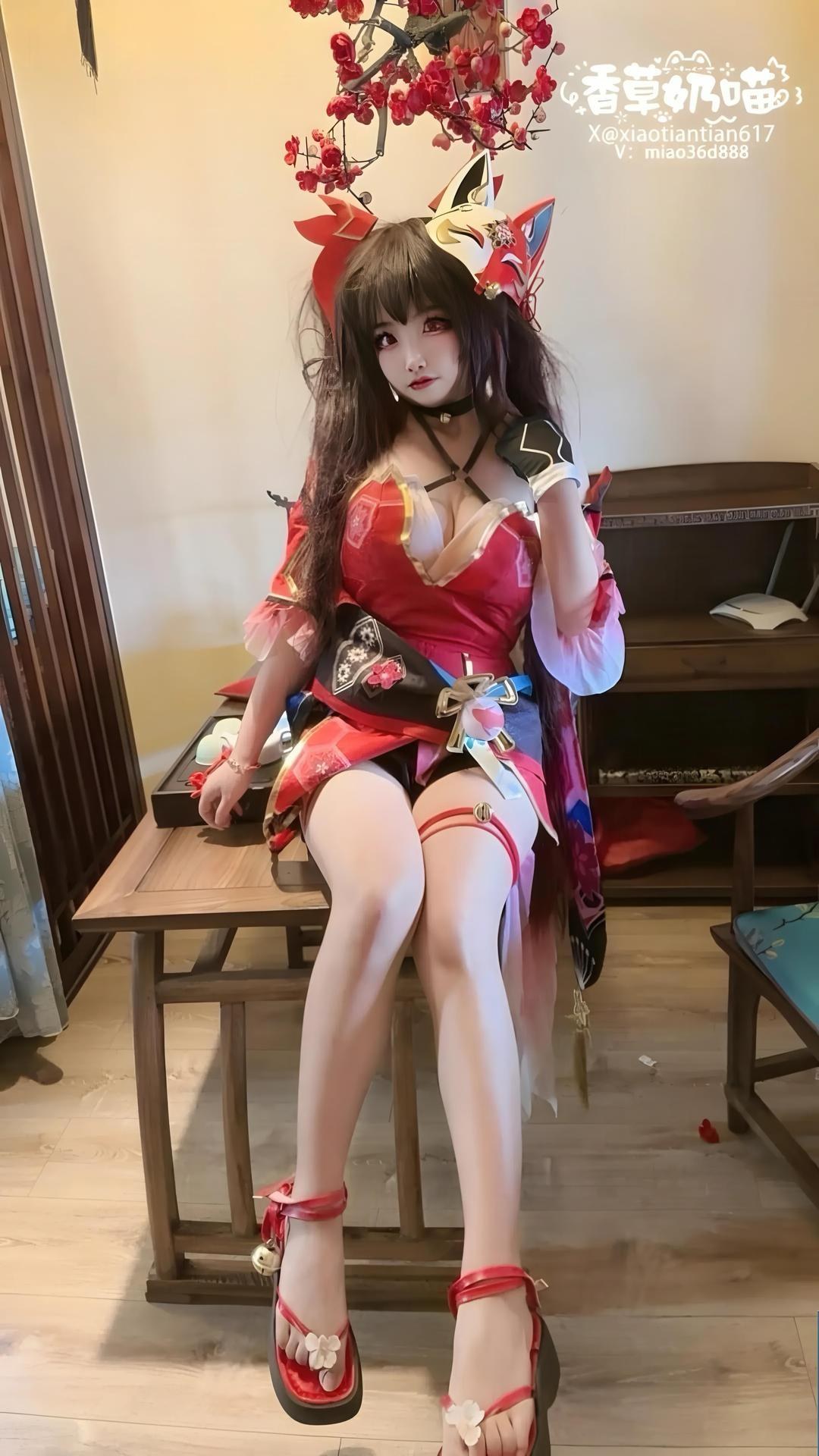 [cosplay] 香草奶喵 - 崩坏星穹铁道 花火：ชุดกระโปรงแดง ผมทวินเทล ขาเรียวสมจริง 70P