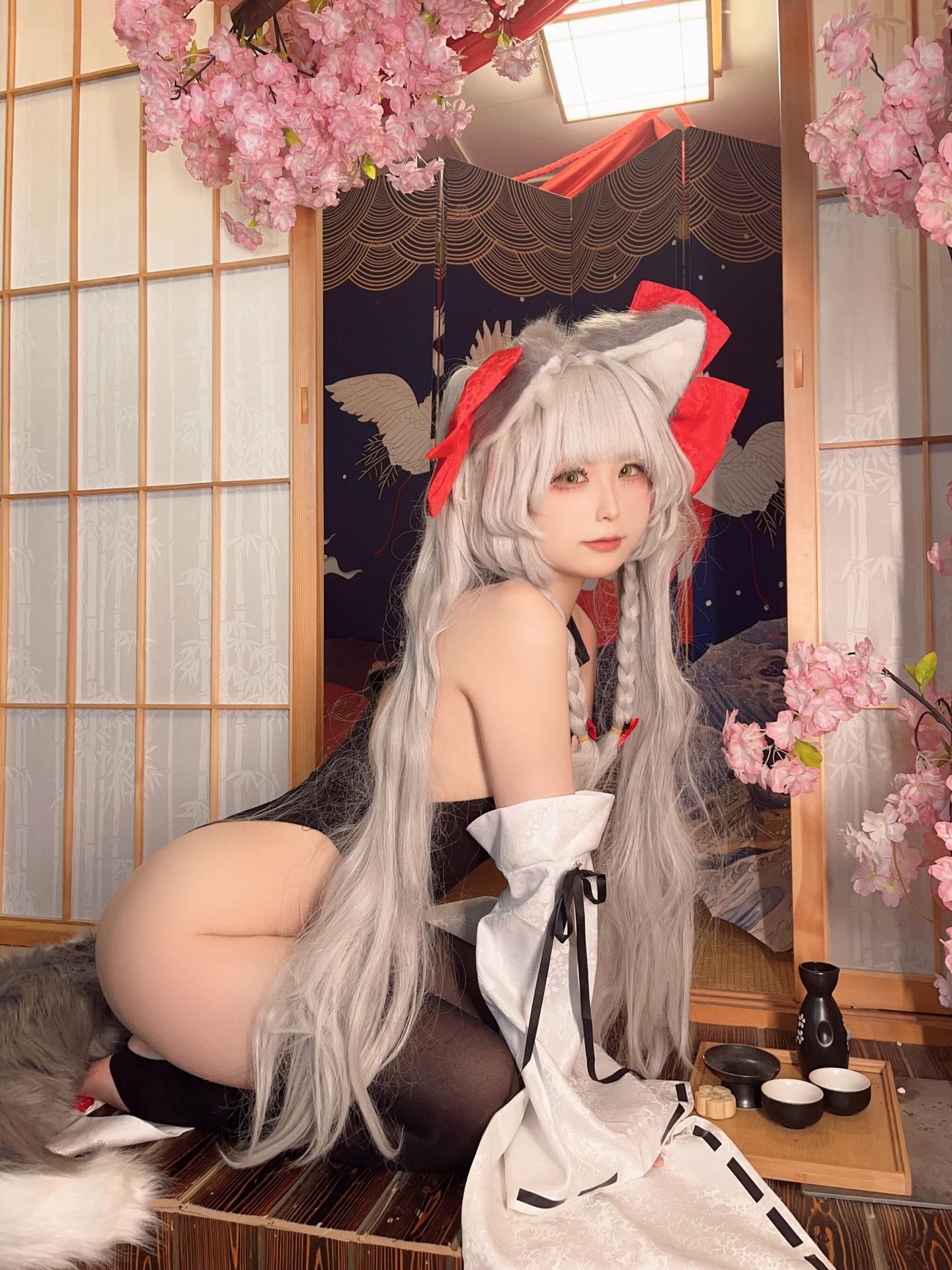 [cosplay] Quan冉有点饿 - 朝凪：狐耳红白巫女装 黑丝美腿还原 87P