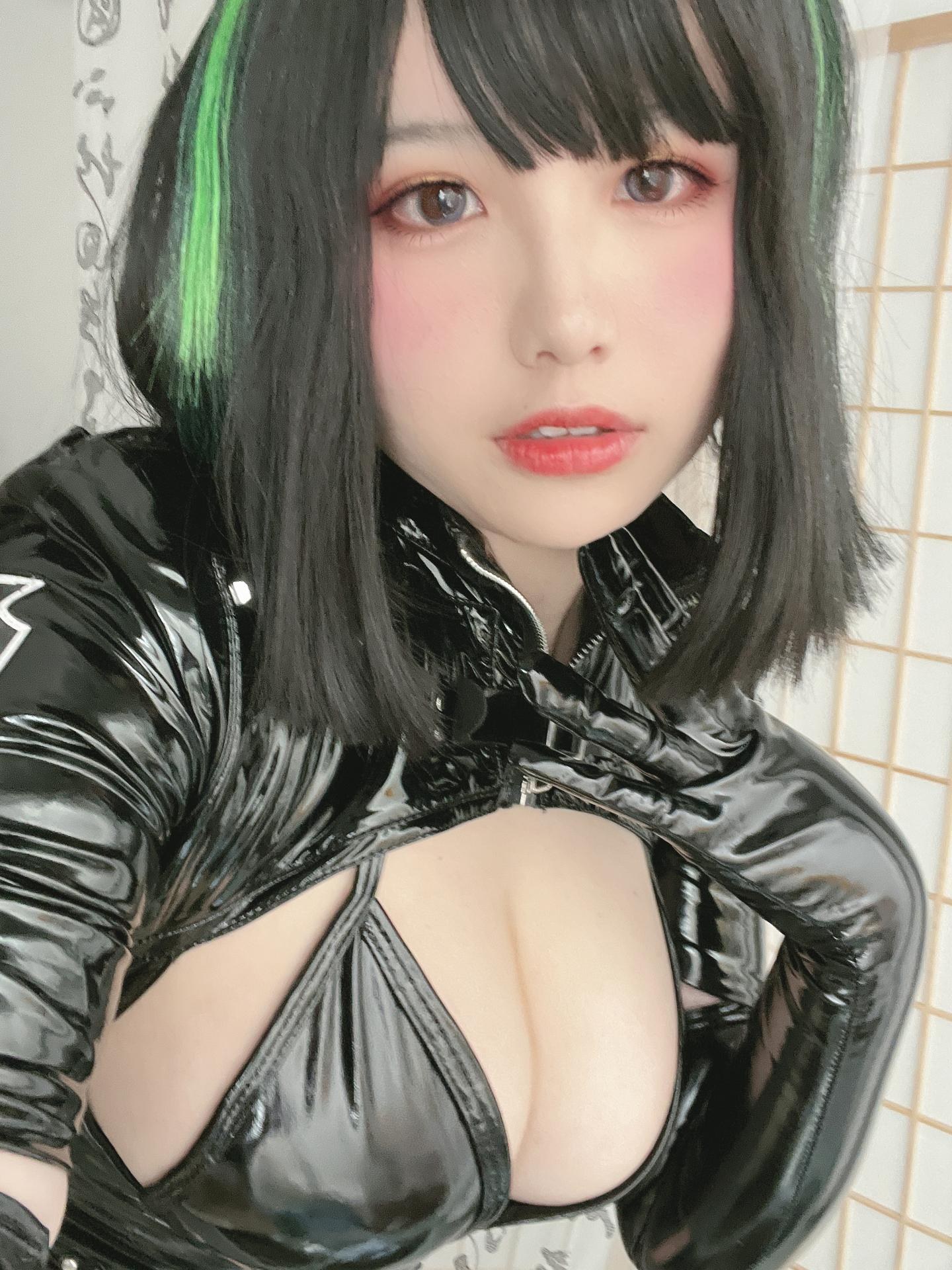 [私房] 阿半今天很开心 - 黑暗护士：黑色乳胶护士装 美胸黑丝 90P