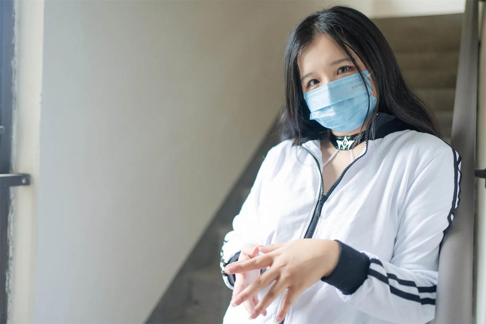[私房] 阿半วันนี้มีความสุขมาก - M楼梯：หน้ากาก เครื่องแบบ บันได ถ่ายในห้องส่วนตัว หน้าอกสวย ขาสวย 63P
